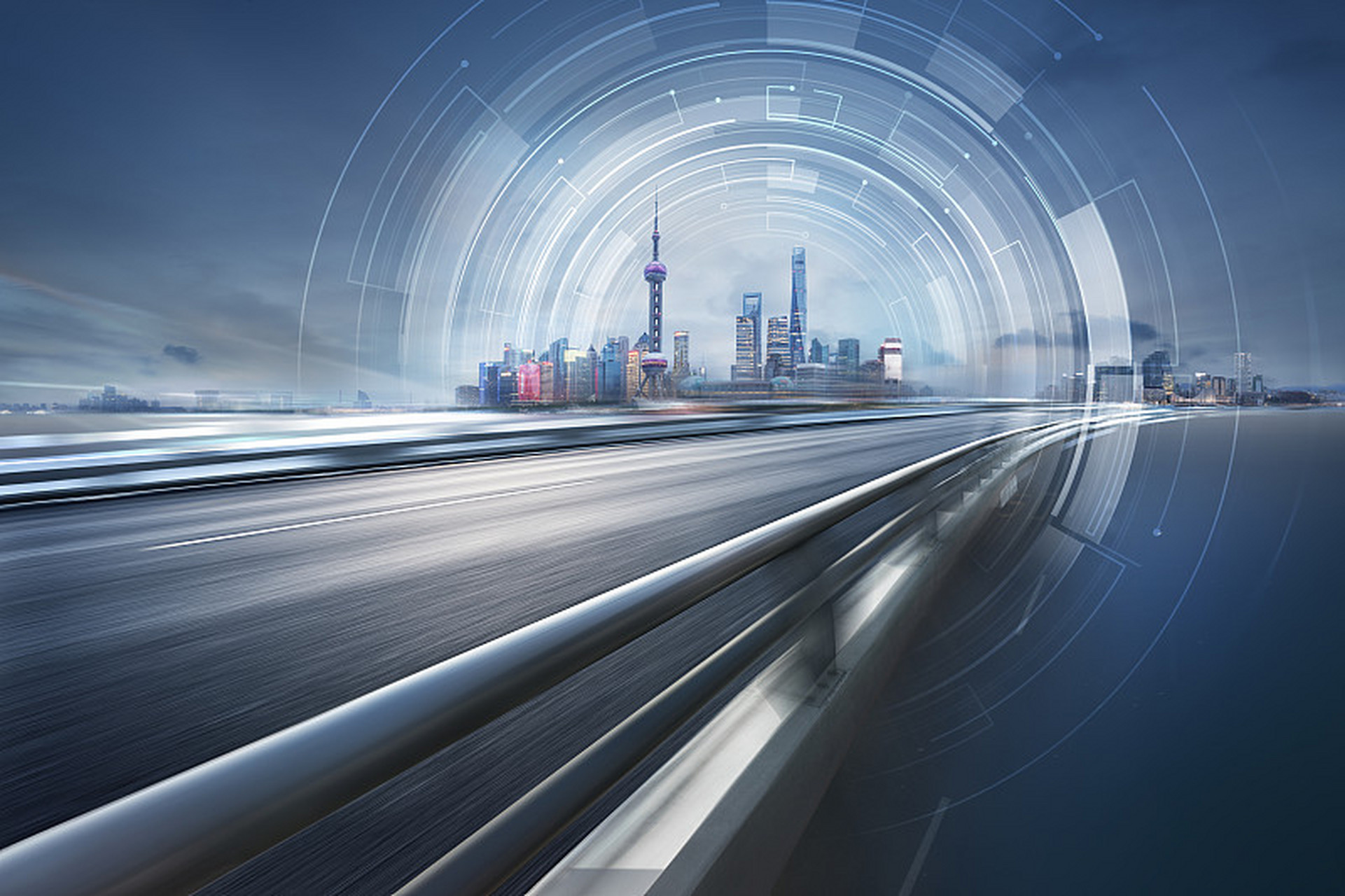 通过大数据,人工智能等技术的应用,交通系统将能够实现实时监测和智能