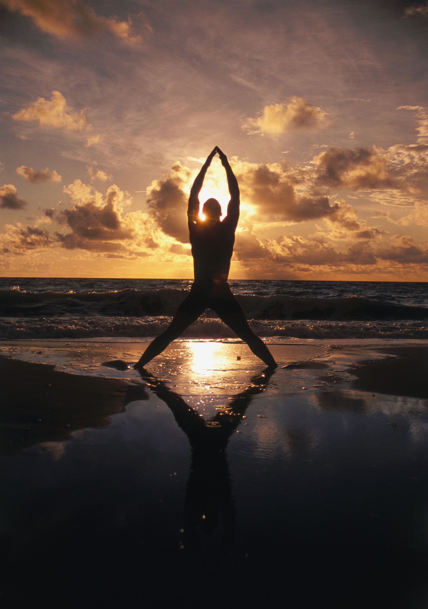 瑜伽体式中看到很多习练者非常轻盈,身体打开得很舒展,就是浑厚带来的