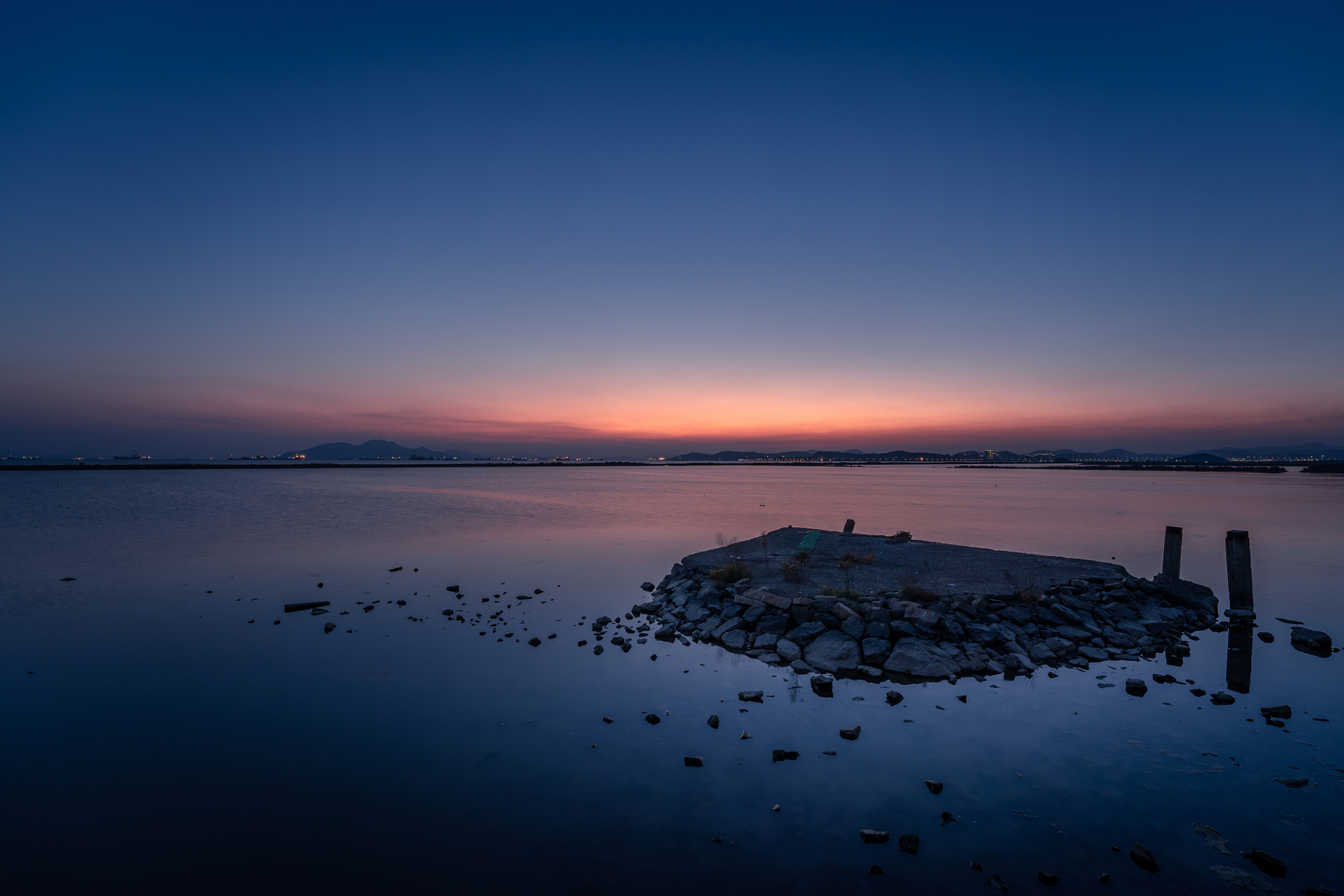 当你不接触人的时候情绪最稳定,你的情绪会随着不同