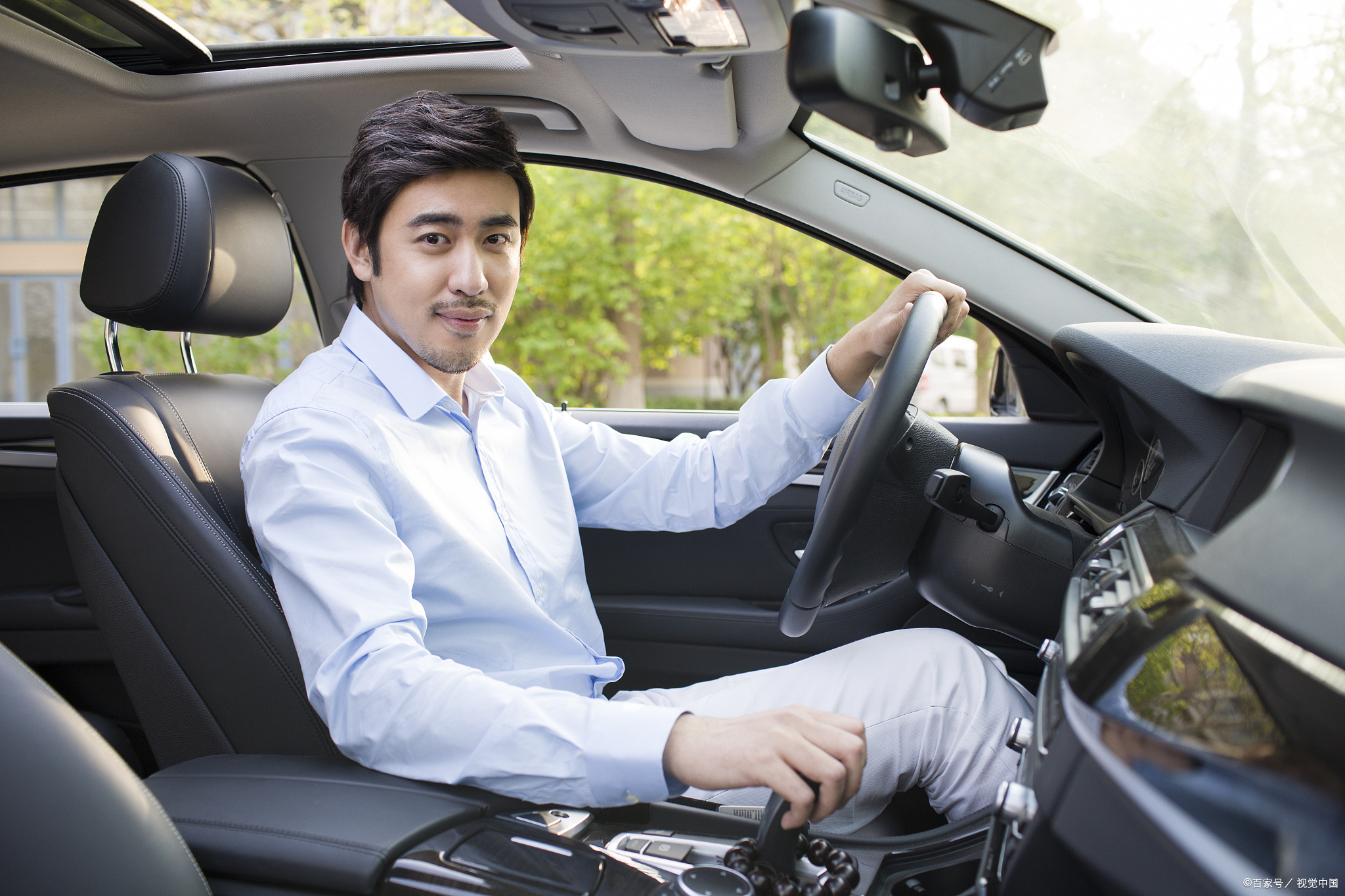 很多人都活在"幸福的假象"当中: