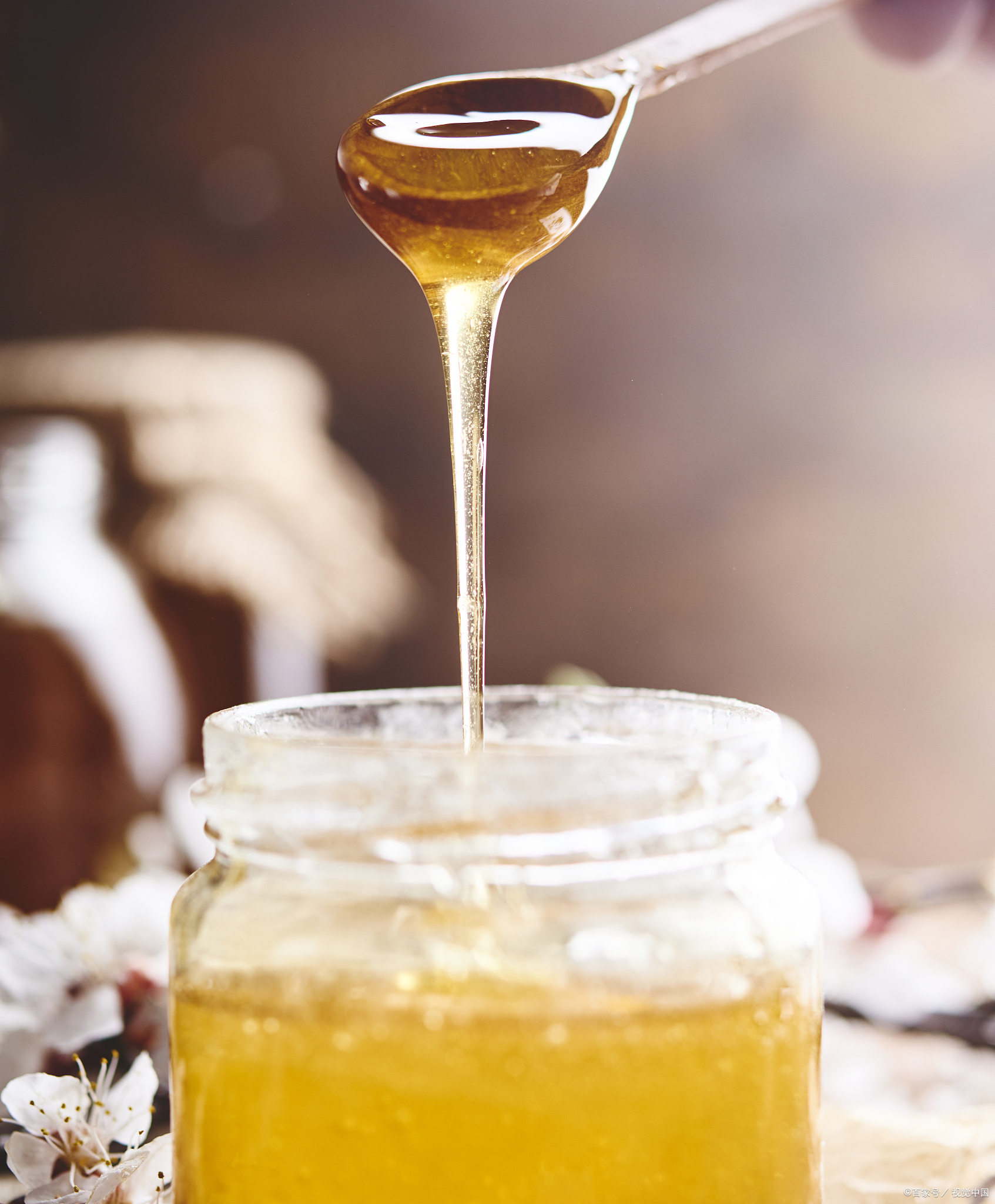 真蜂蜜能放多久(真蜂蜜放了几年可以吃吗) 真蜂蜜能放多久(真蜂蜜放了几年可以吃吗)