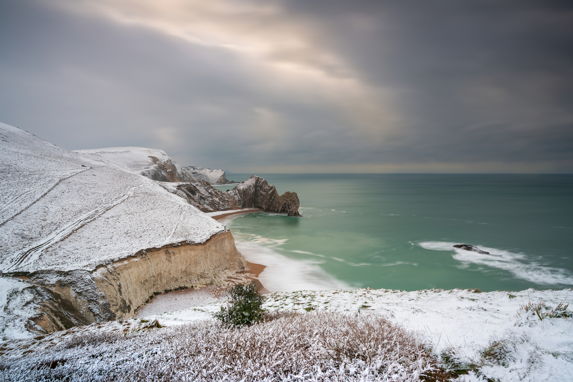 用一张图形容冬季# 冰雪中的海岸线,简直就是大自然为我们准备的页