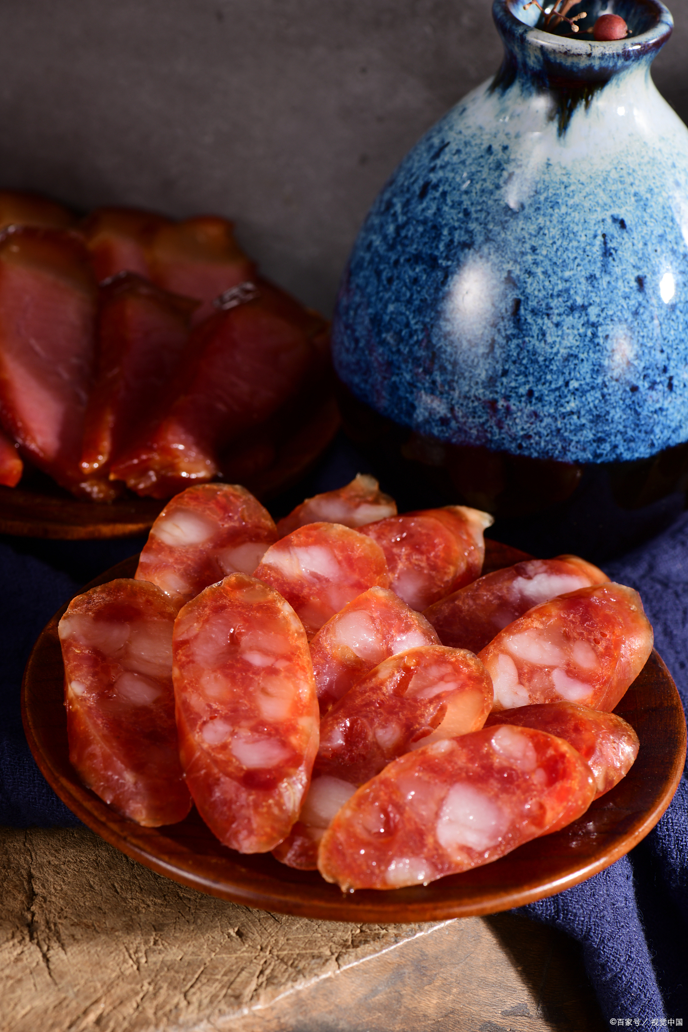 北京特色蛋清肠原来是这样制作的,方法很简单,北京人儿时的味道