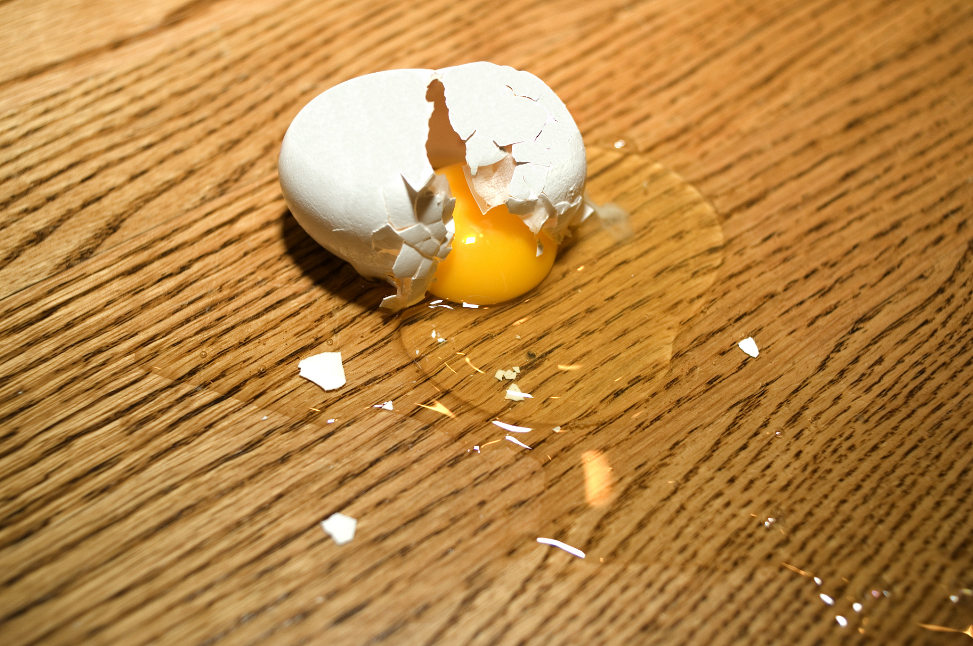 补钙:鹅蛋壳碾碎后的粉末含有丰富的钙质,可以补充人体所需的钙元素