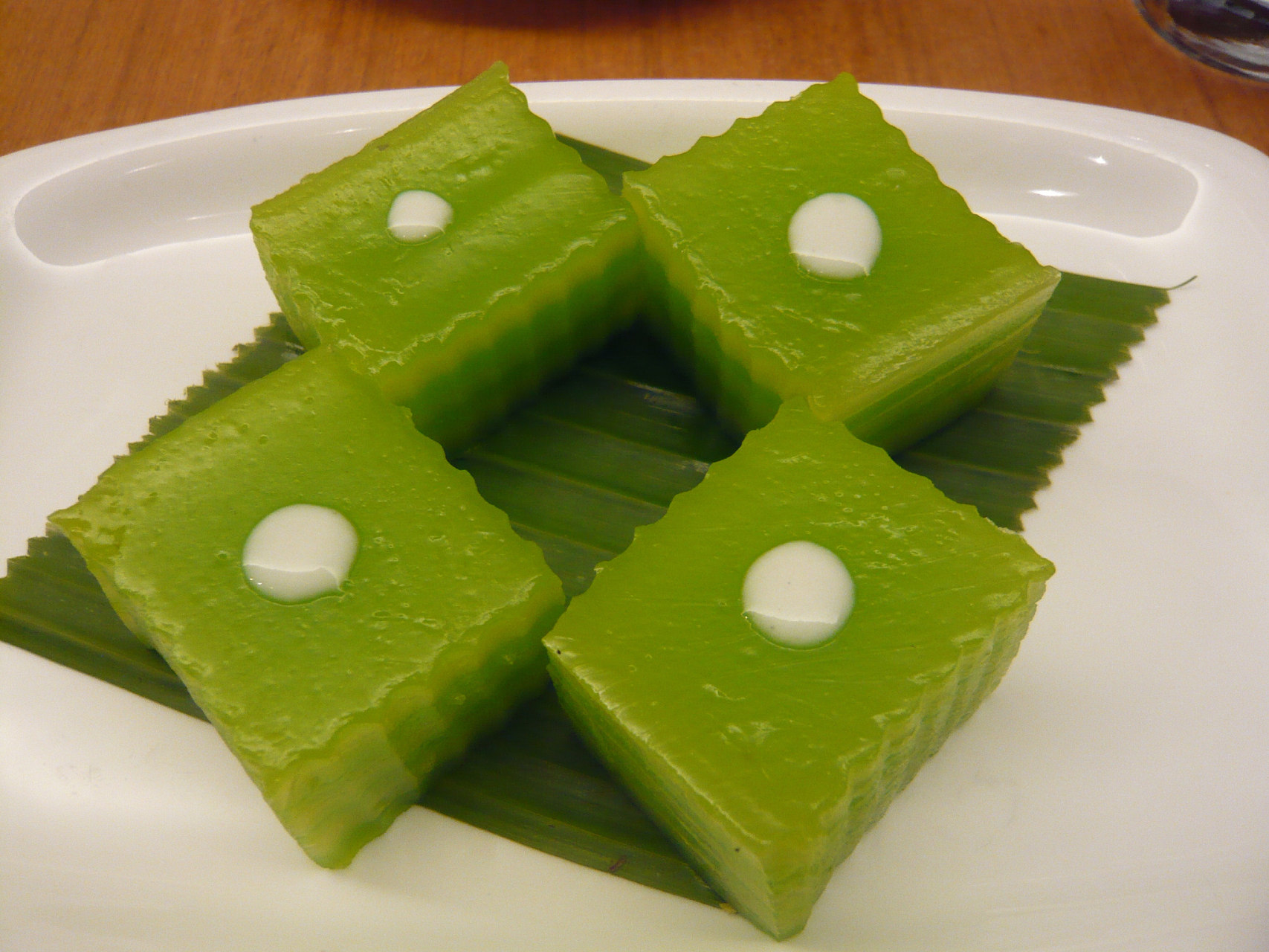 99大家好,今天我要给大家推荐一款超级美味的点心——翠玉豆糕!