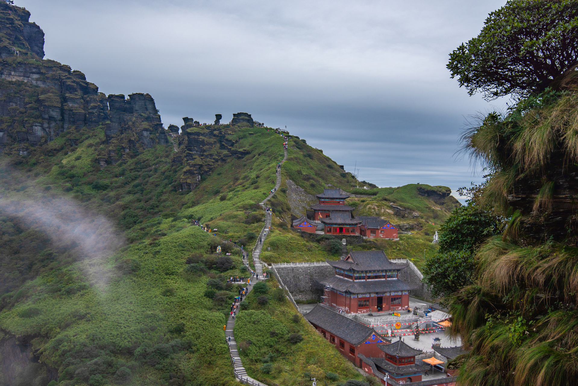 北武当山风景区位于山西省吕梁市方山县,是道教名山和国家级风景名胜