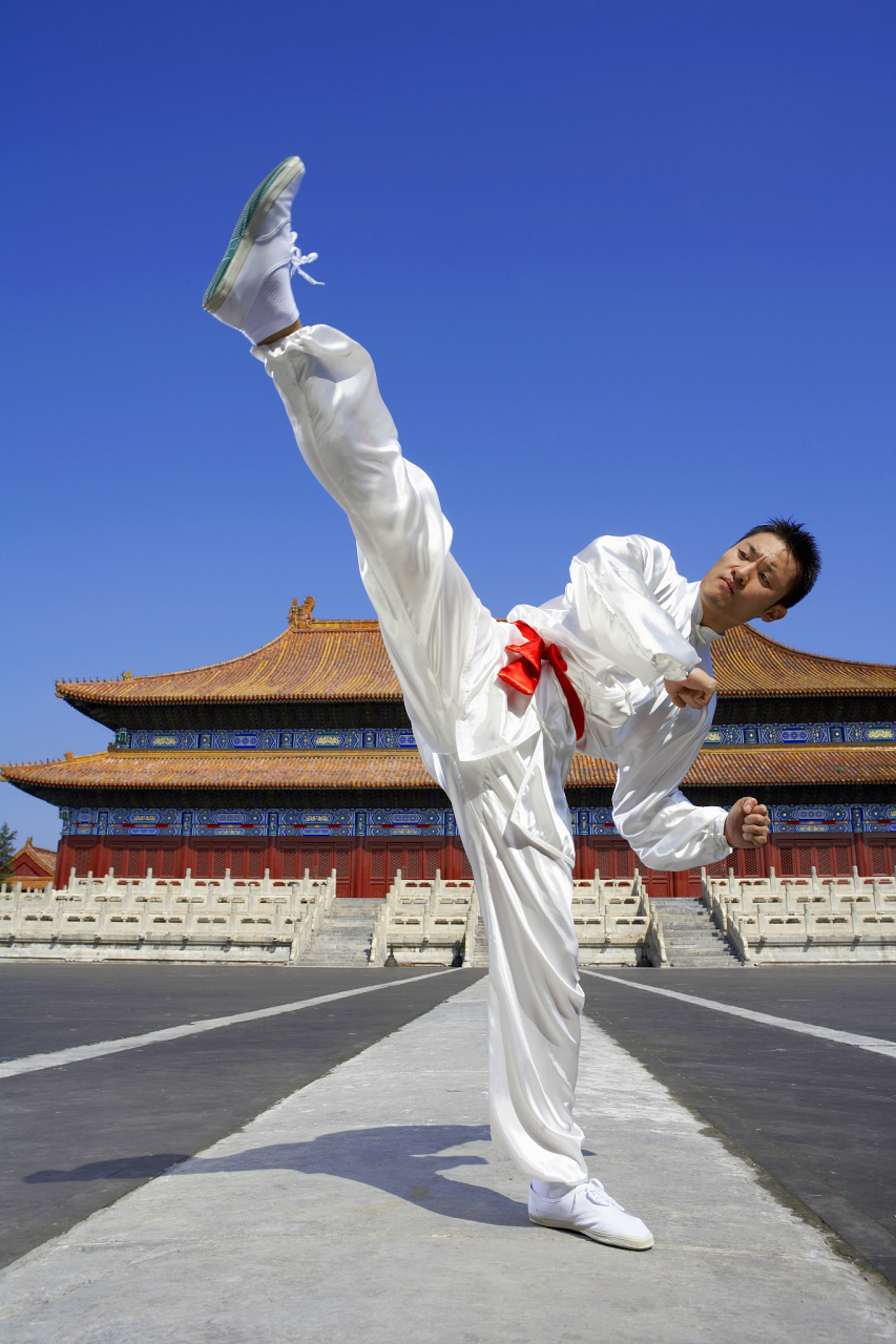 中国武术以前很厉害,为什么感觉现在越来越不行了?