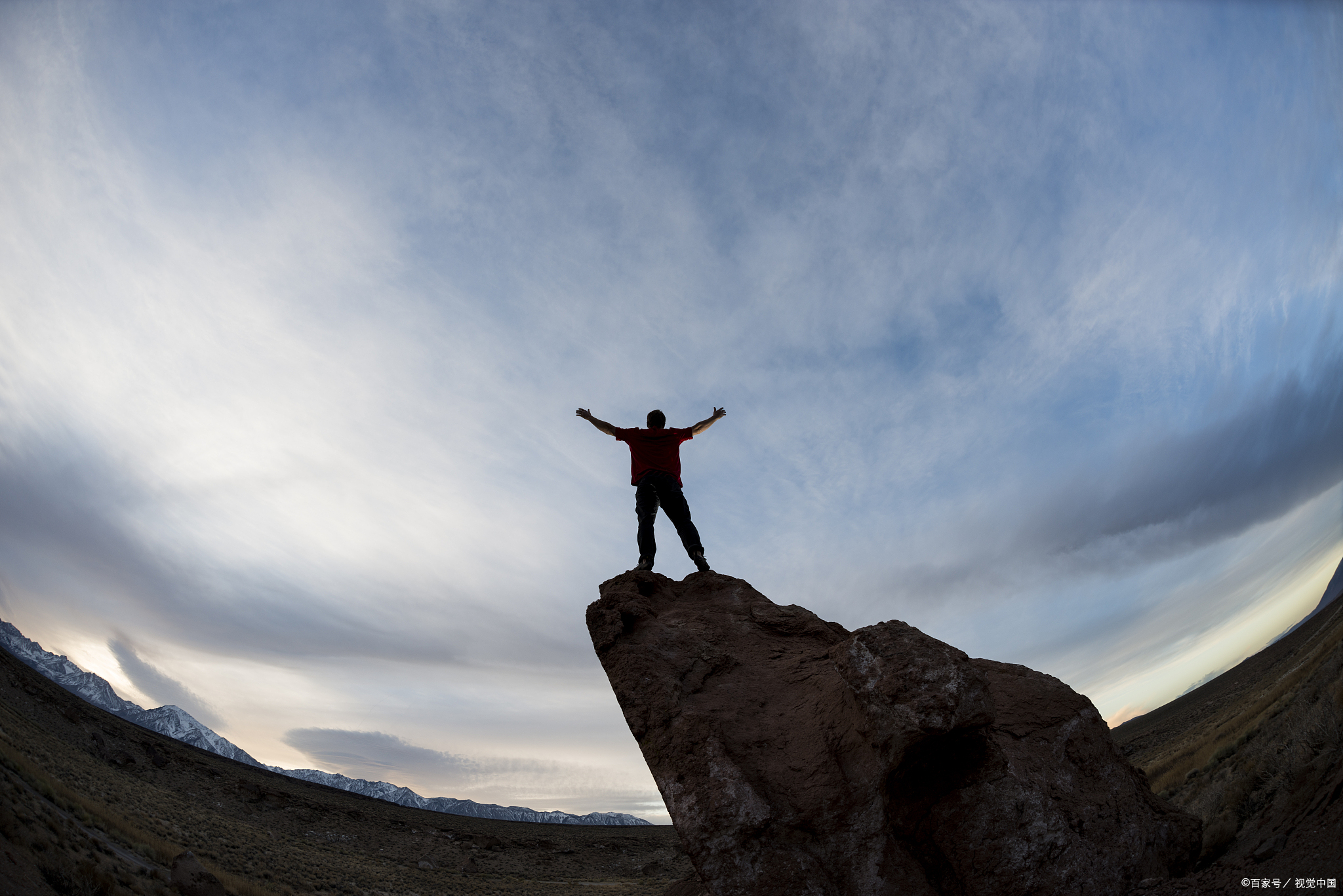 半生阅尽千帆,归来仍是赤子