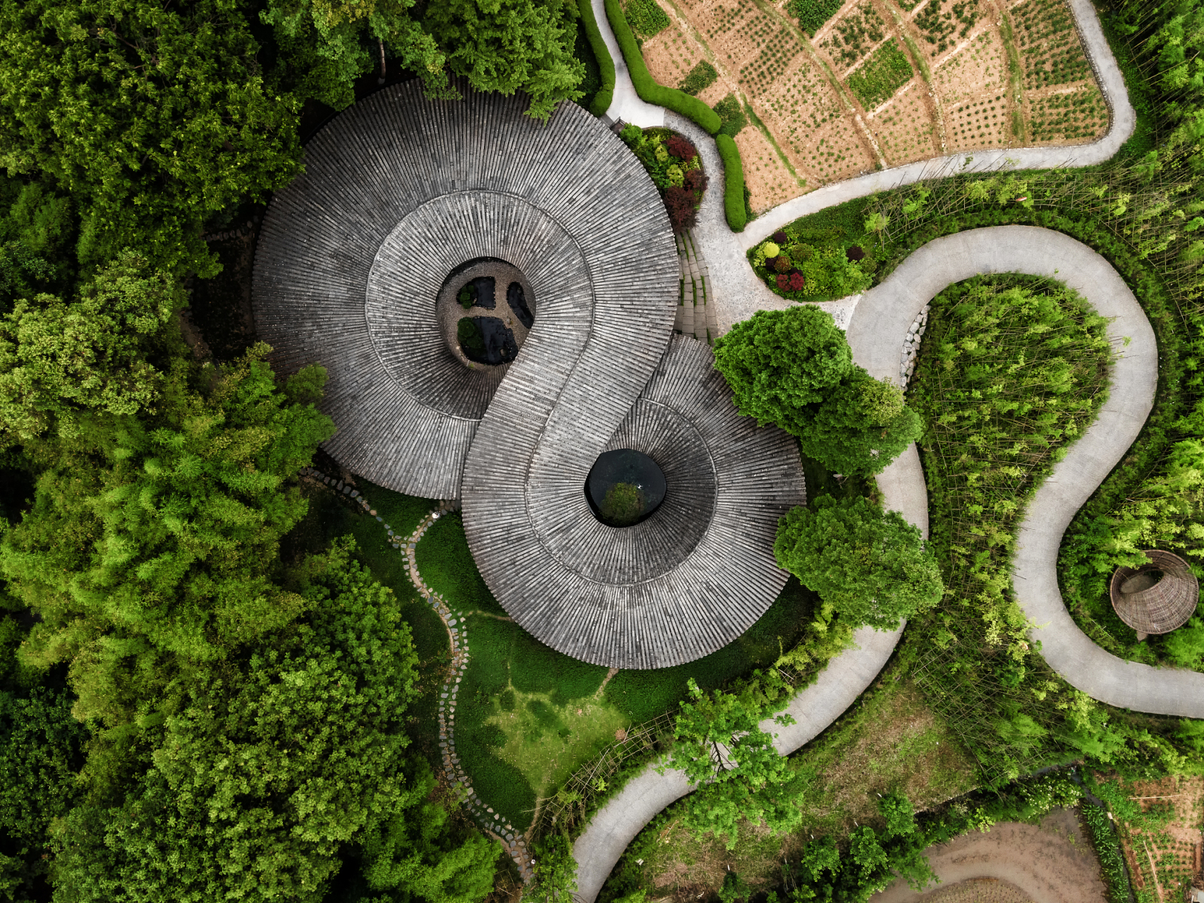 陆游带你游崇州# 崇州通用机场是民用航空器从事公共航空运输以偷的