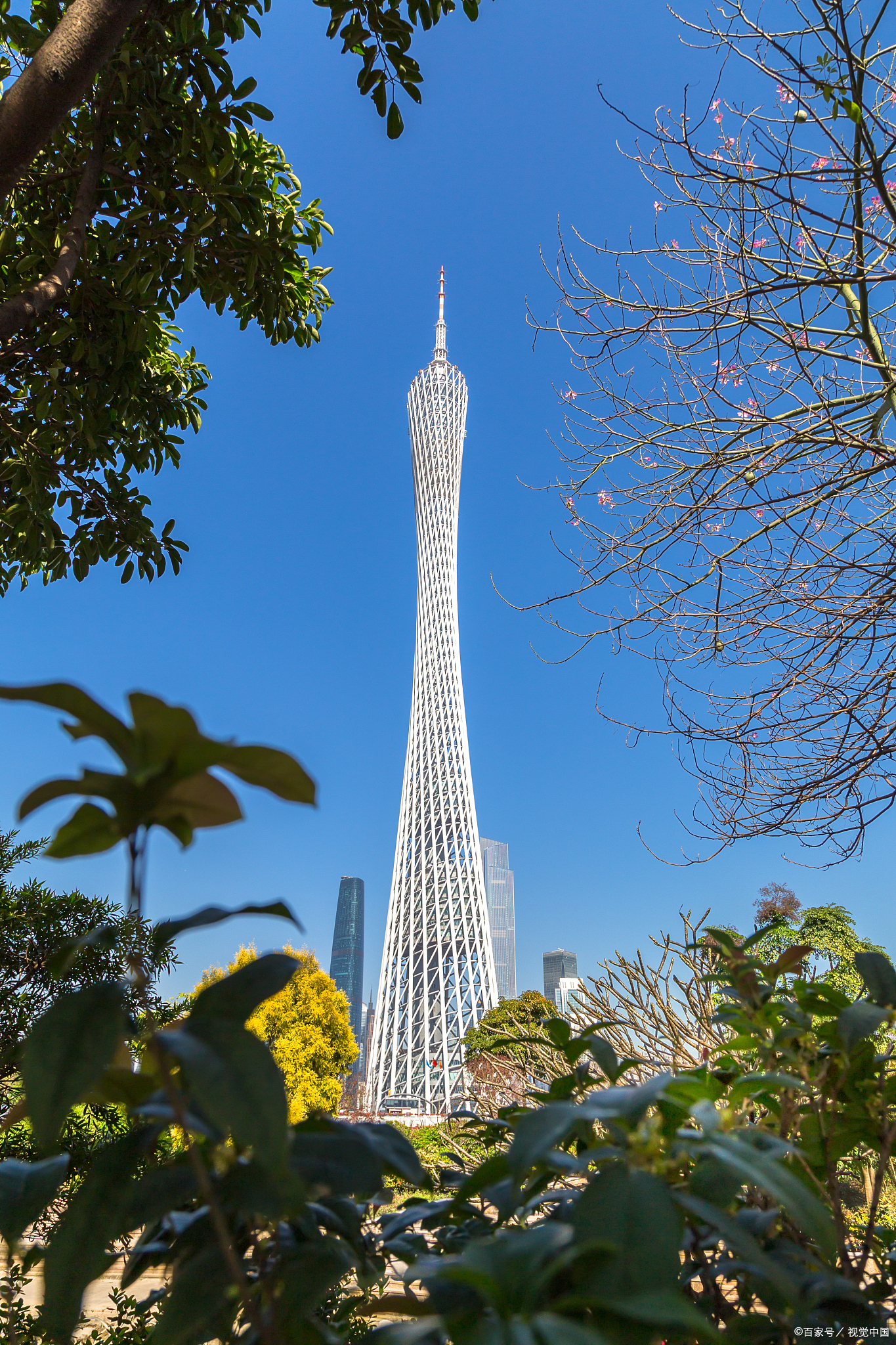在广州这座历史悠久而又现代感十足的城市里,有四处景点是不容错过的