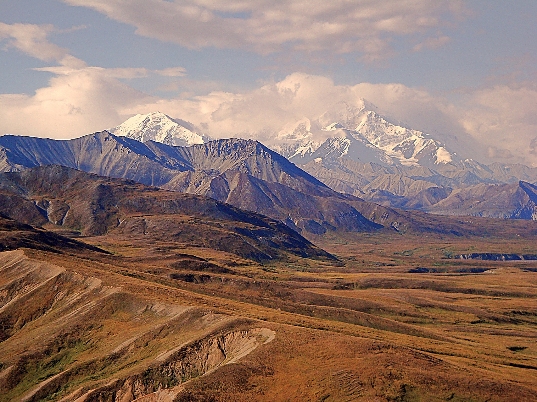 阿尔金山(altai mountains)是世界上最壮丽的山脉之一