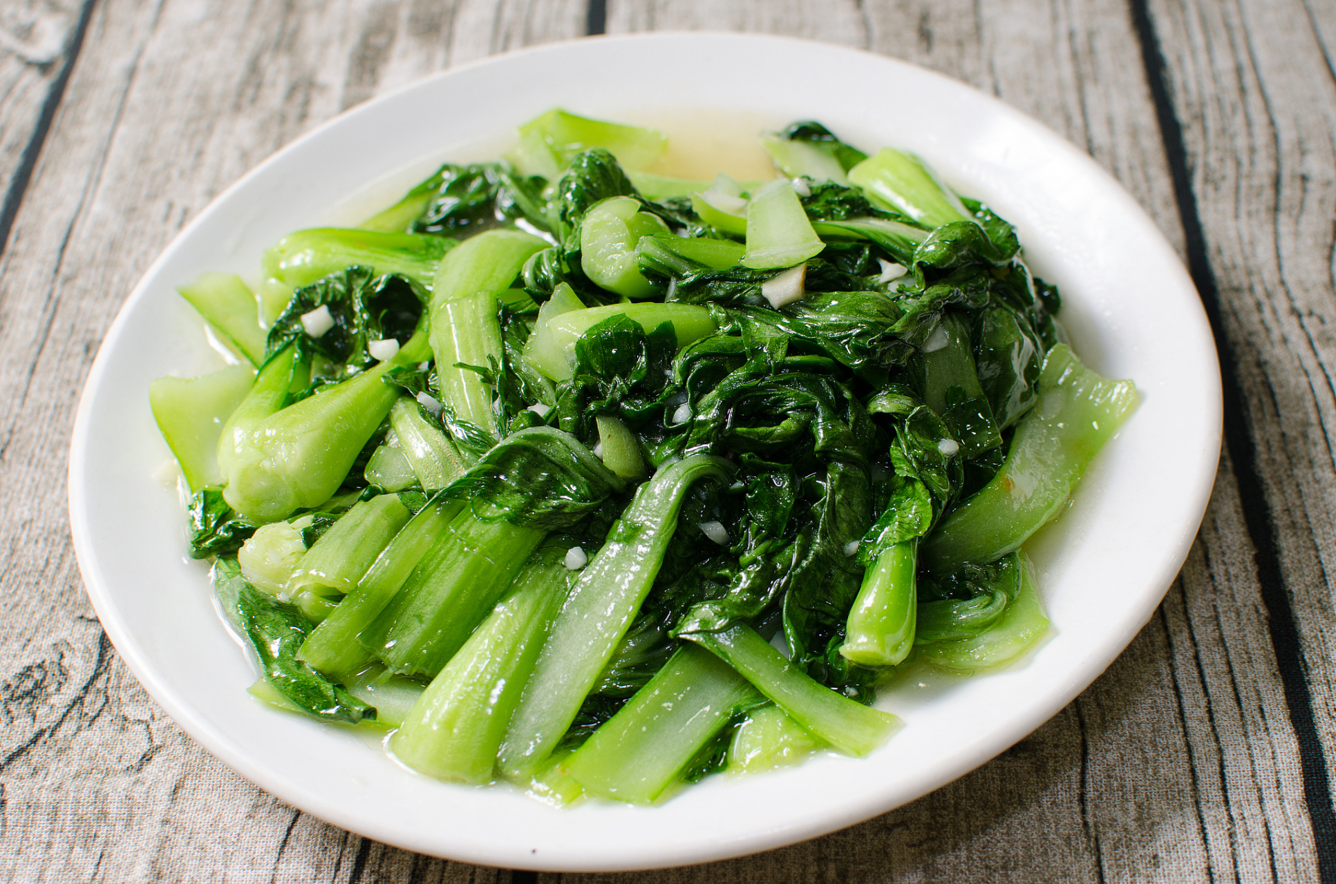 推荐一道简单易做的家常菜——白灼上海青,使用珍选白灼汁使味道更