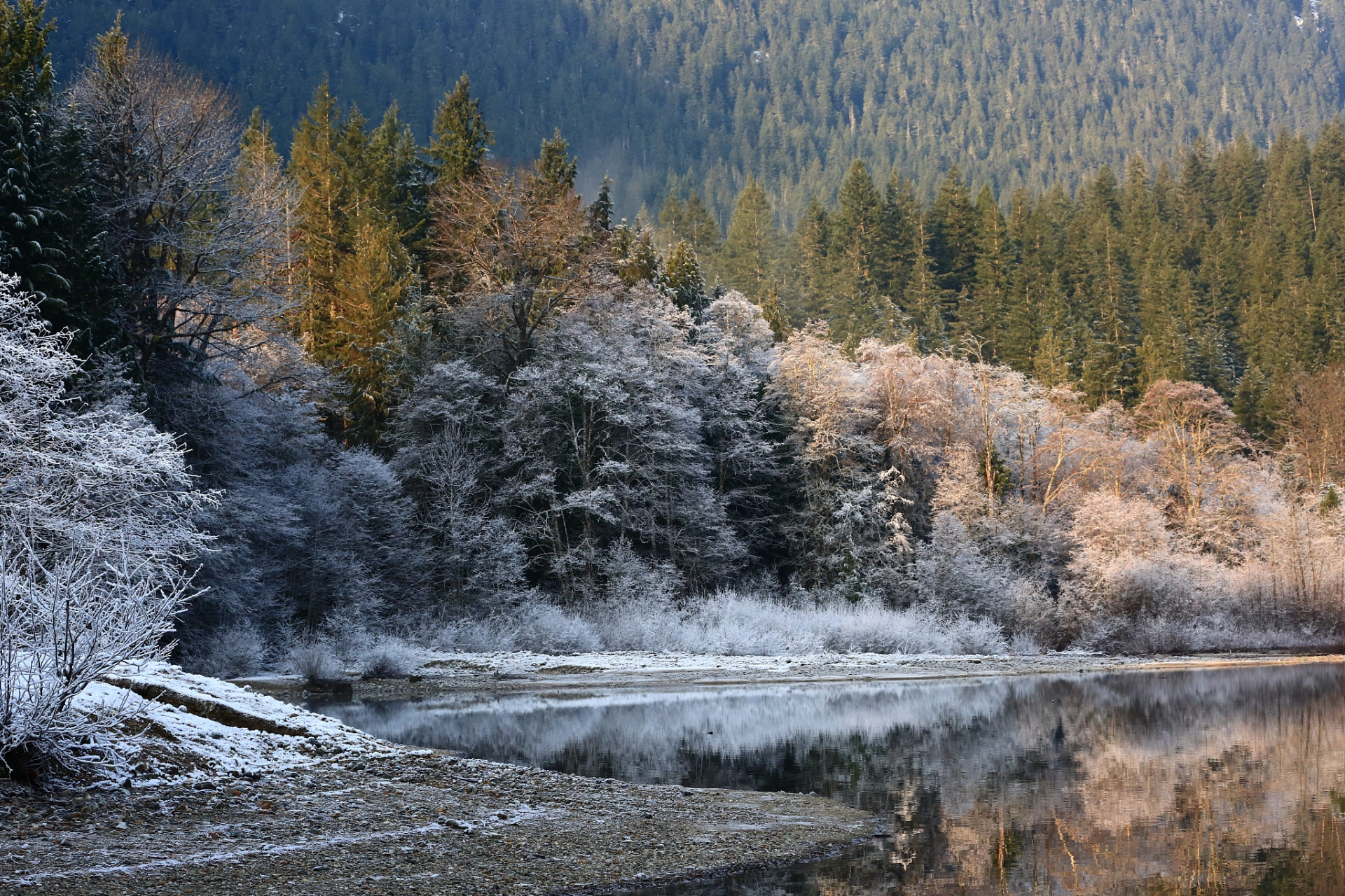九寨沟初冬雪后美景如画  78冬天的九寨沟,就像一个美丽的画卷,每一