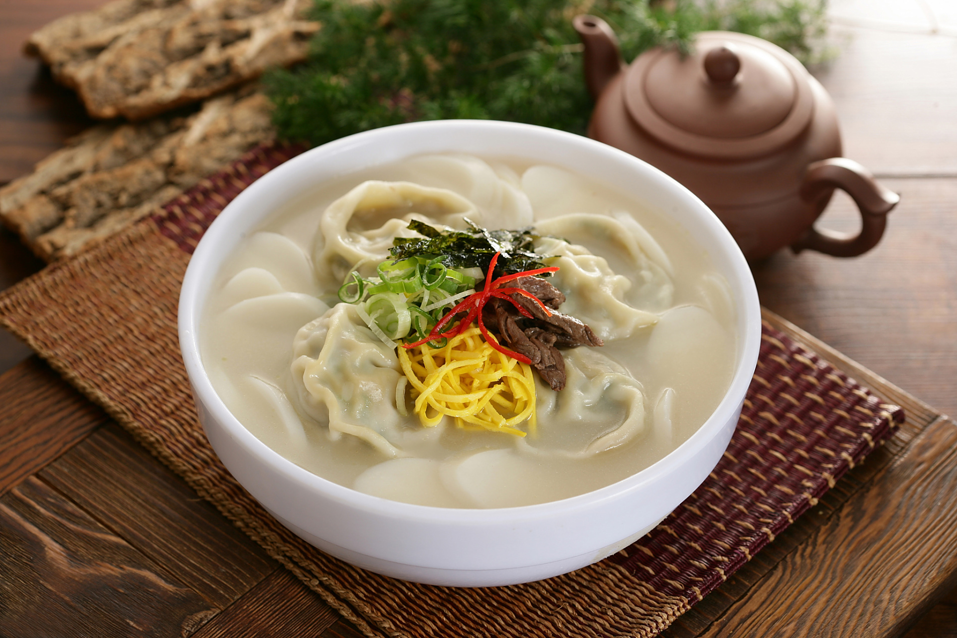 今天我跟着老公来尝尝全市最有声望的河南特色美食——项记烩面!