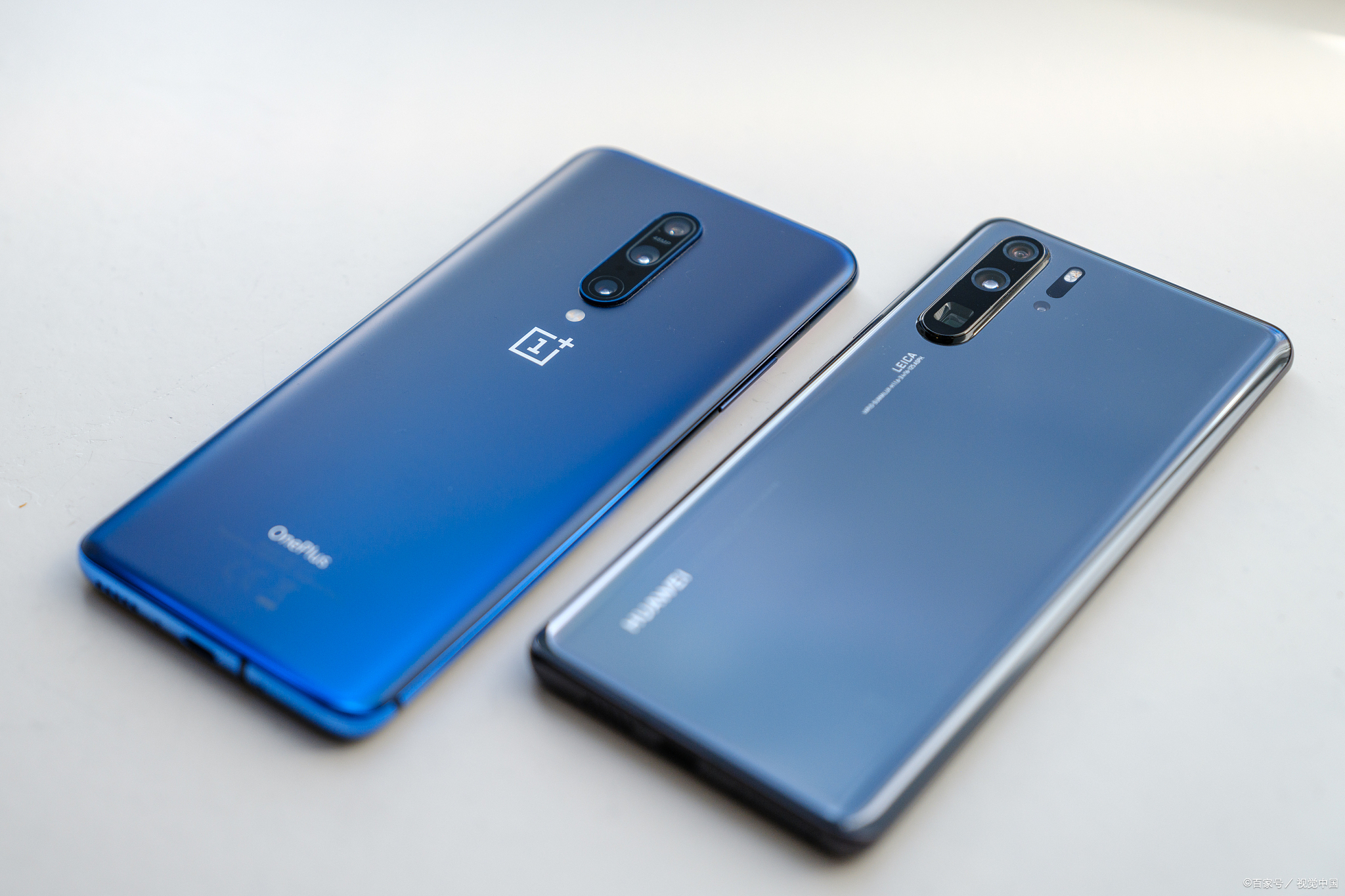 2000左右拍照比较好的手机,不要求处理器的话可以参考这两款: 红米