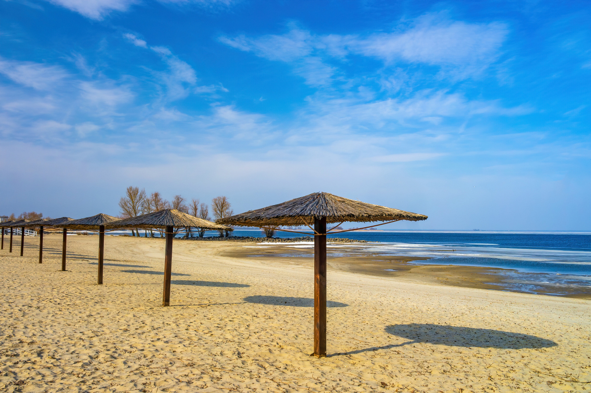 看海# 中国沿海哪里能看到美丽的大海 金沙滩景区:青岛金沙滩位于