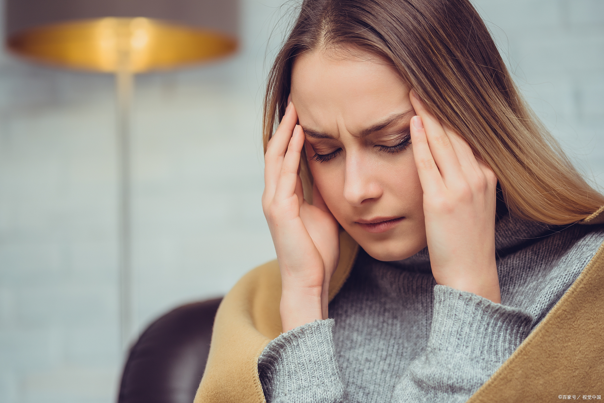 人们为什么会产生压力和紧张情绪？如何减轻压力并缓解紧张情绪？