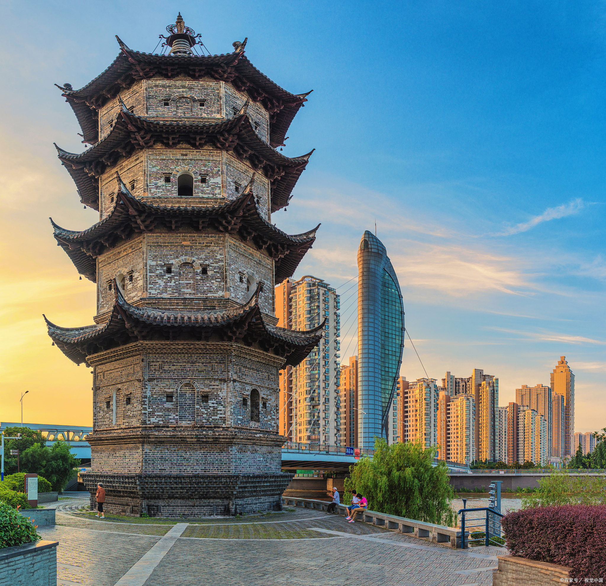 绳金塔位于江西省南昌市,是一座历史悠久,文化底蕴深厚的景点,一踏入