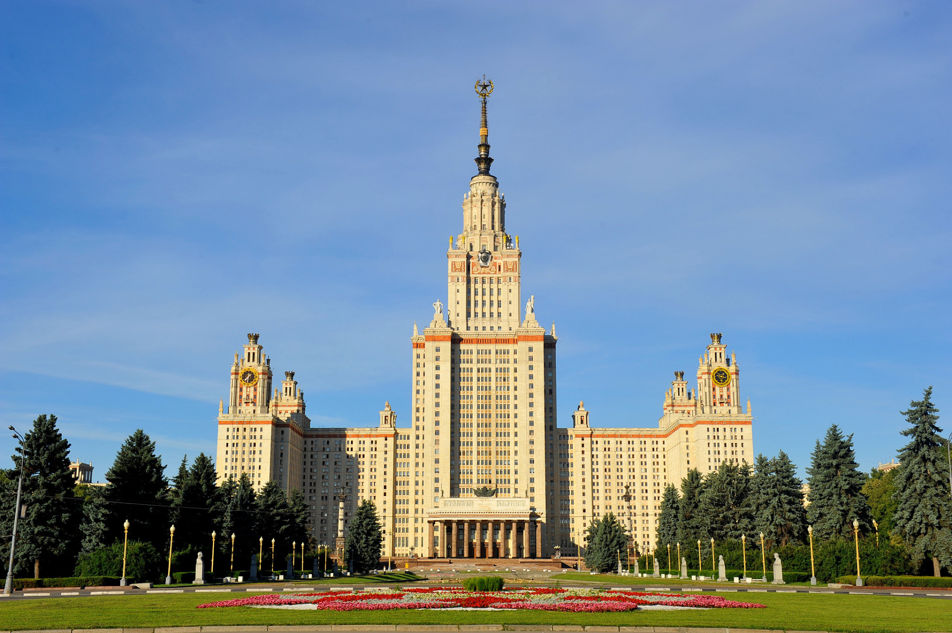 深圳北理莫斯科大学的特点 一是小而精的教学模式.