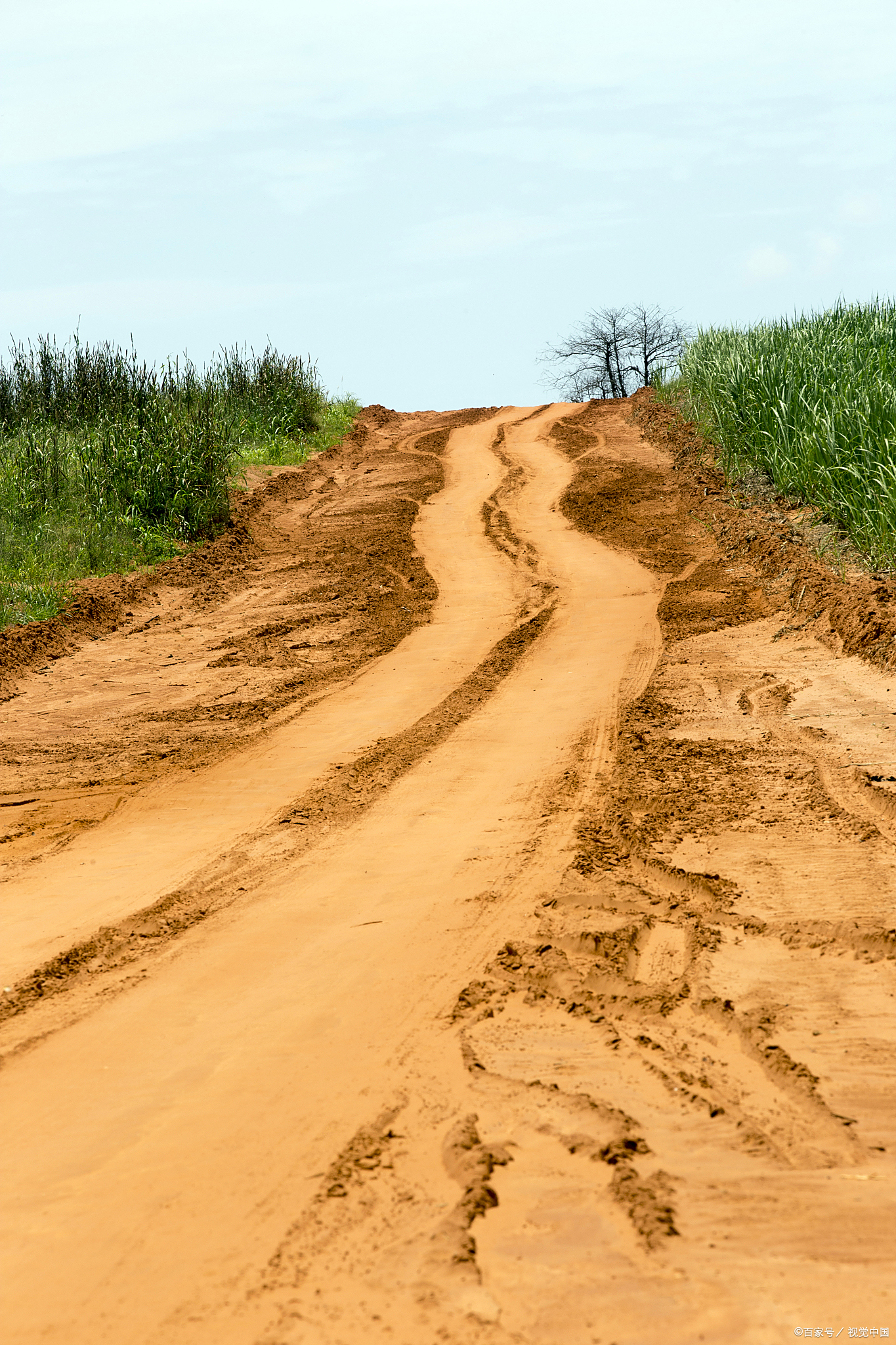 泥泞的道路就是什么的道路