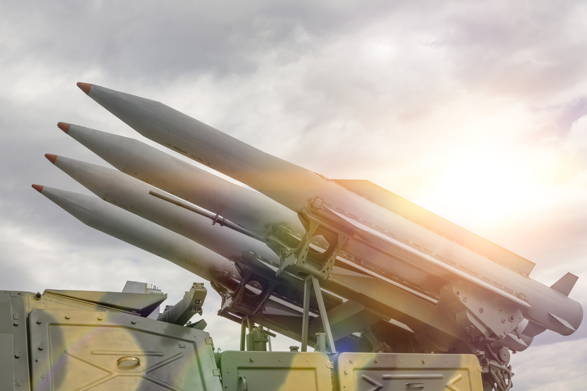 据外媒报道,我国的东风-27远程弹道导弹,准确命中了5000公里之外海上