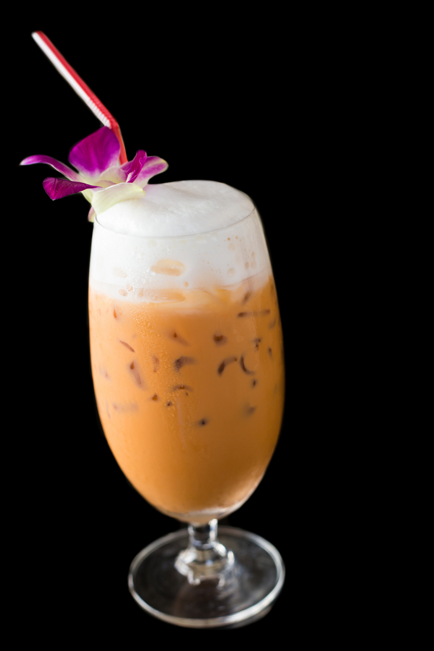 大家好,欢迎来到壮乡美食课堂,今天给大家分享冰奶茶的制作方法.冰奶