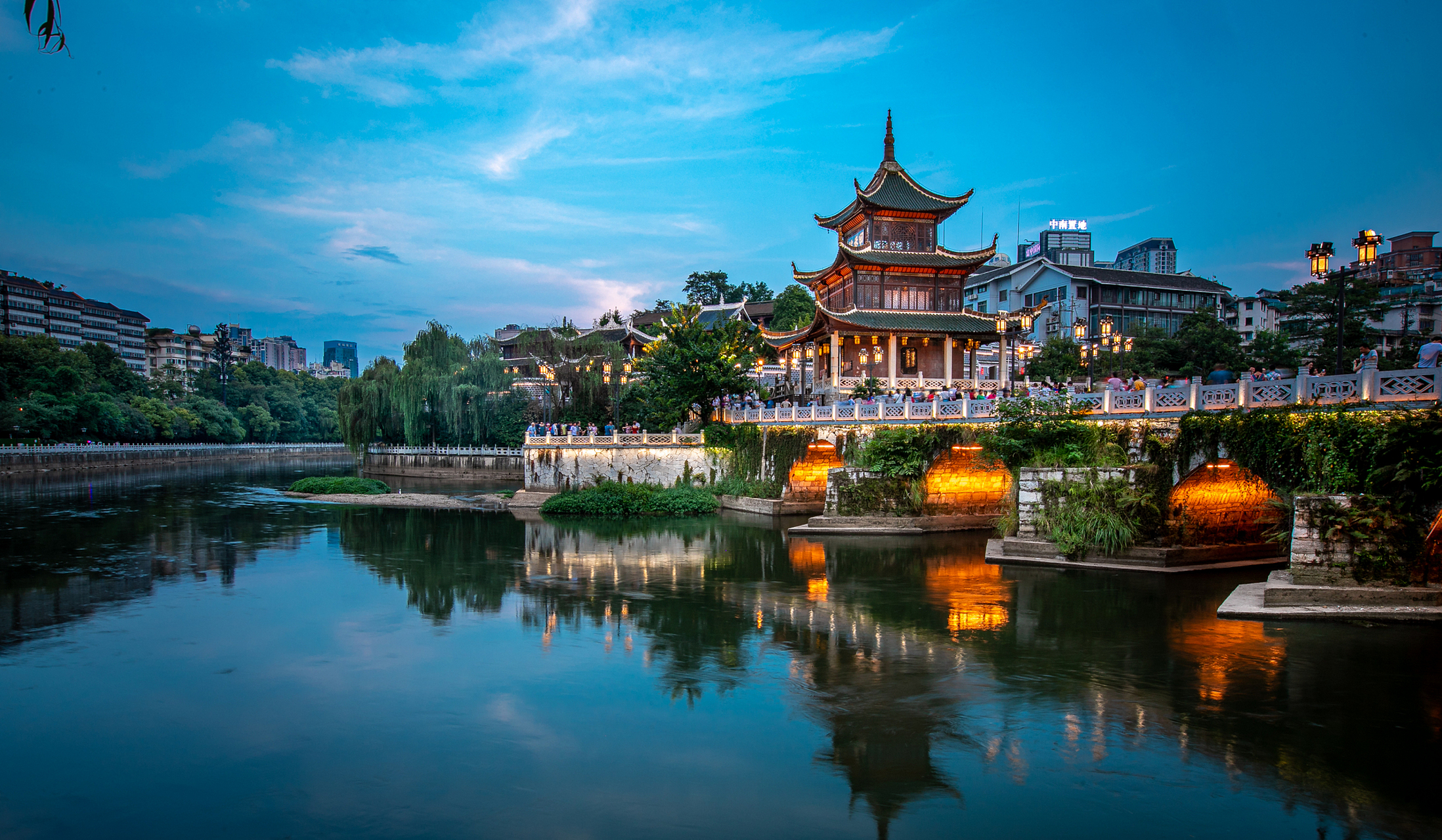 梧州,这座位于广西壮族自治区的岭南古城,以其深厚的历史文化底蕴