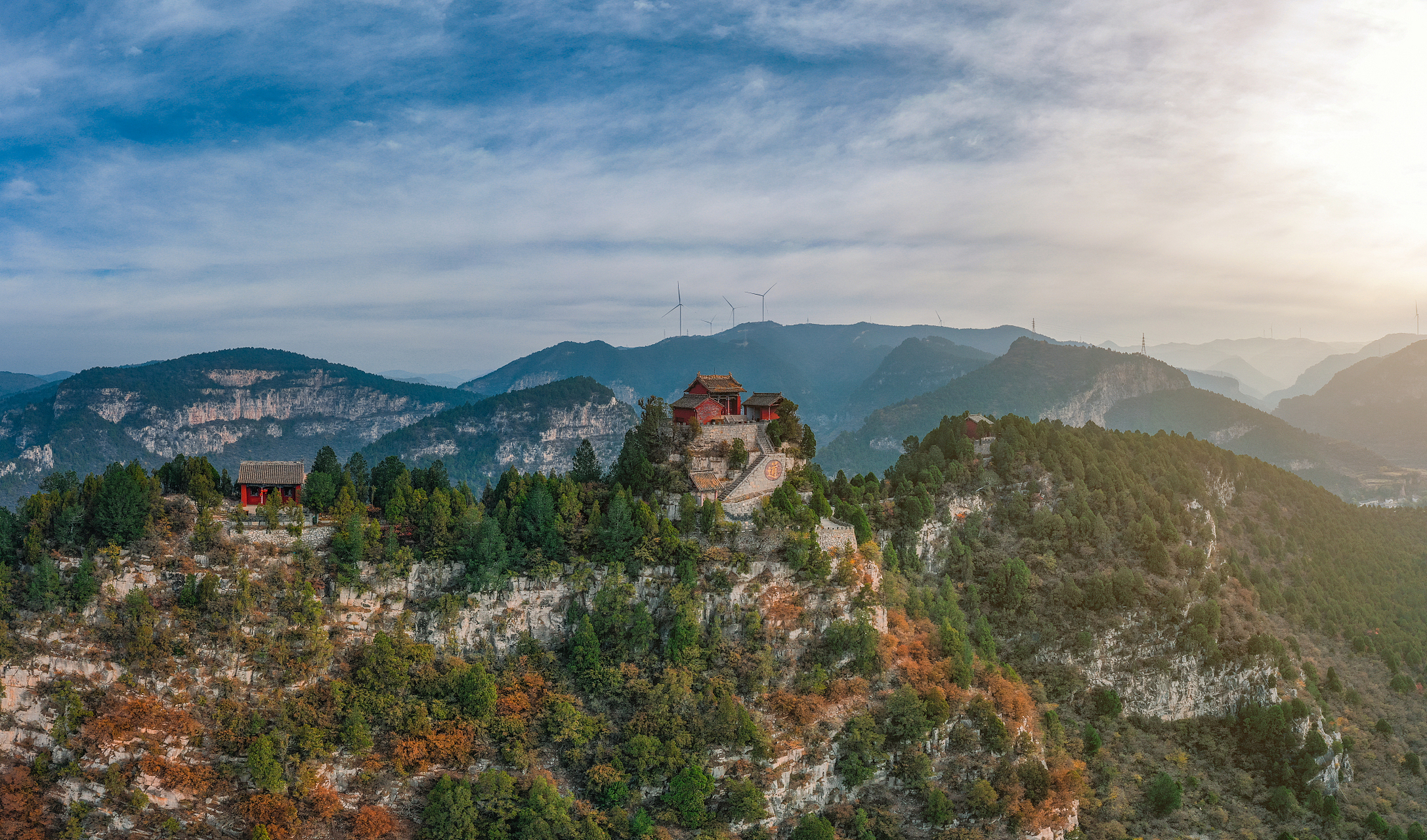保定庆都山的风景介绍攻略||庆都山旅游度假区,全称为庆都山康养旅游