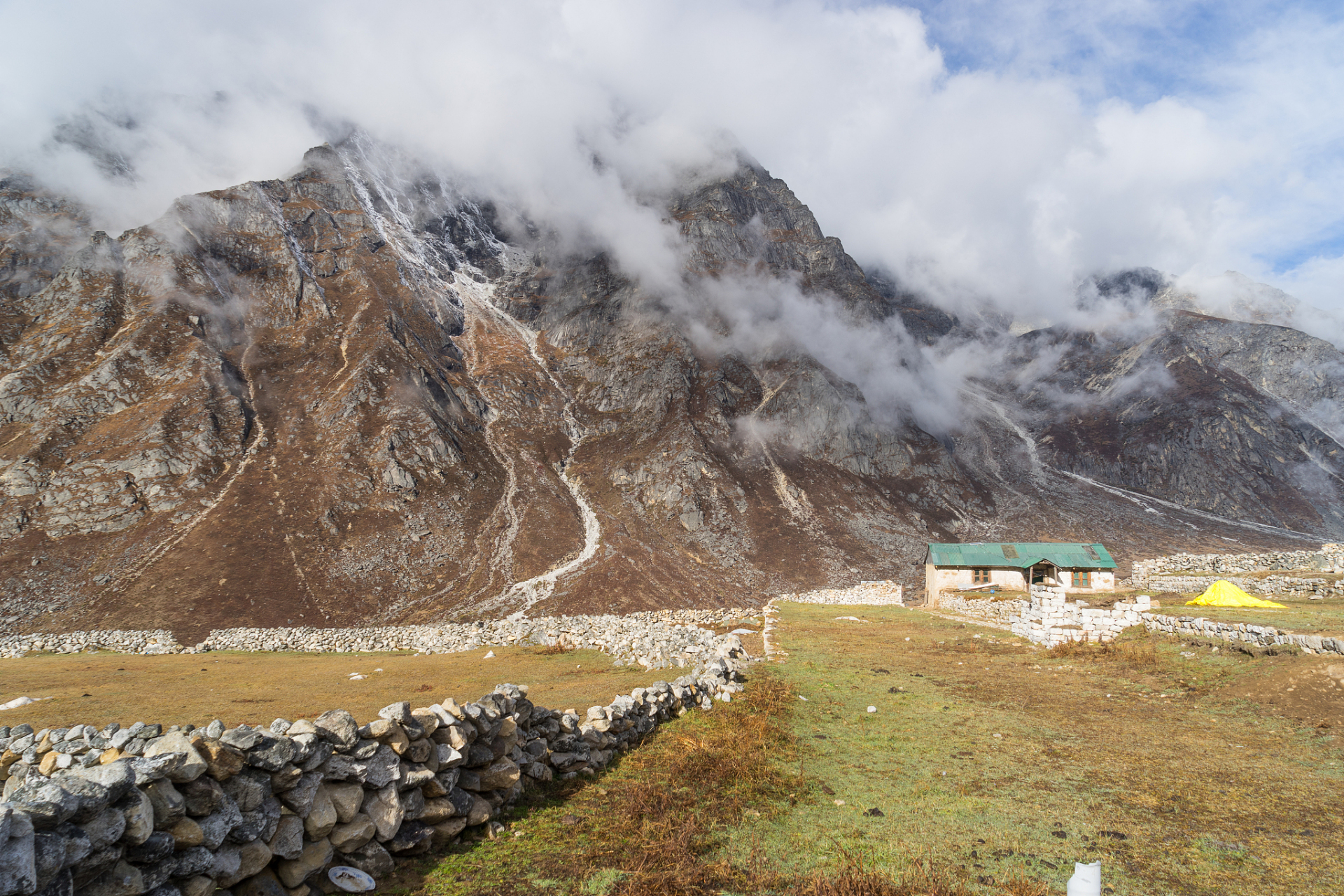 7月14日,西藏拉萨市墨竹工卡2023松赞文化旅游周暨油菜花旅游推介会在