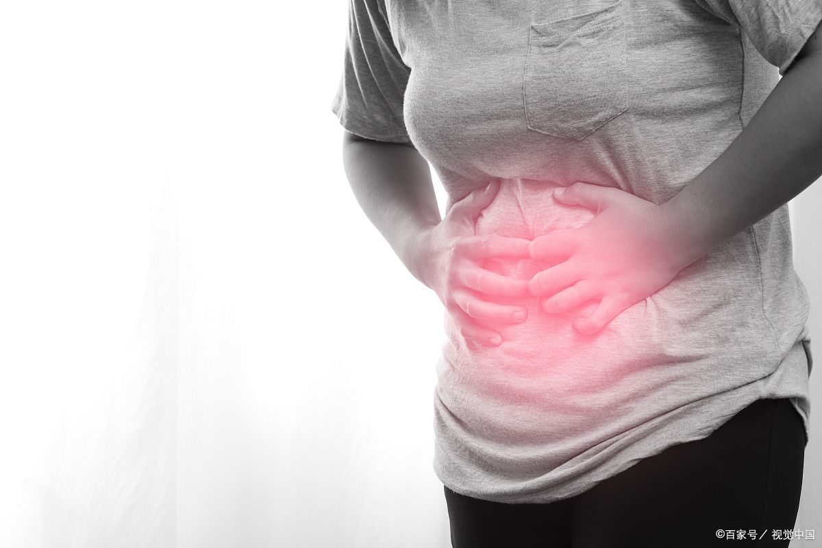 典型表现:肚子一疼就赶紧跑厕所,拉完就舒服了