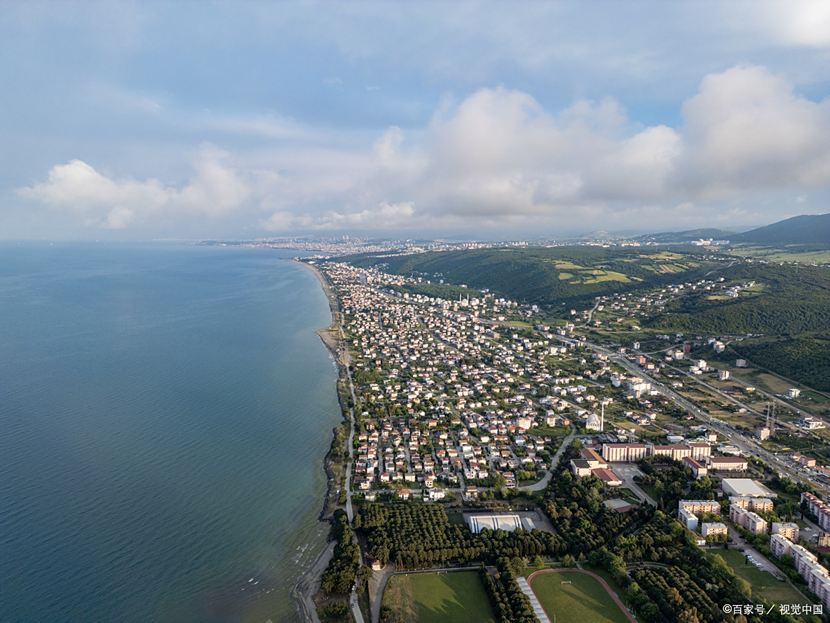 广东省阳江市地处广东西南沿海,扼粤西要冲,东邻恩平,台山,北接云浮