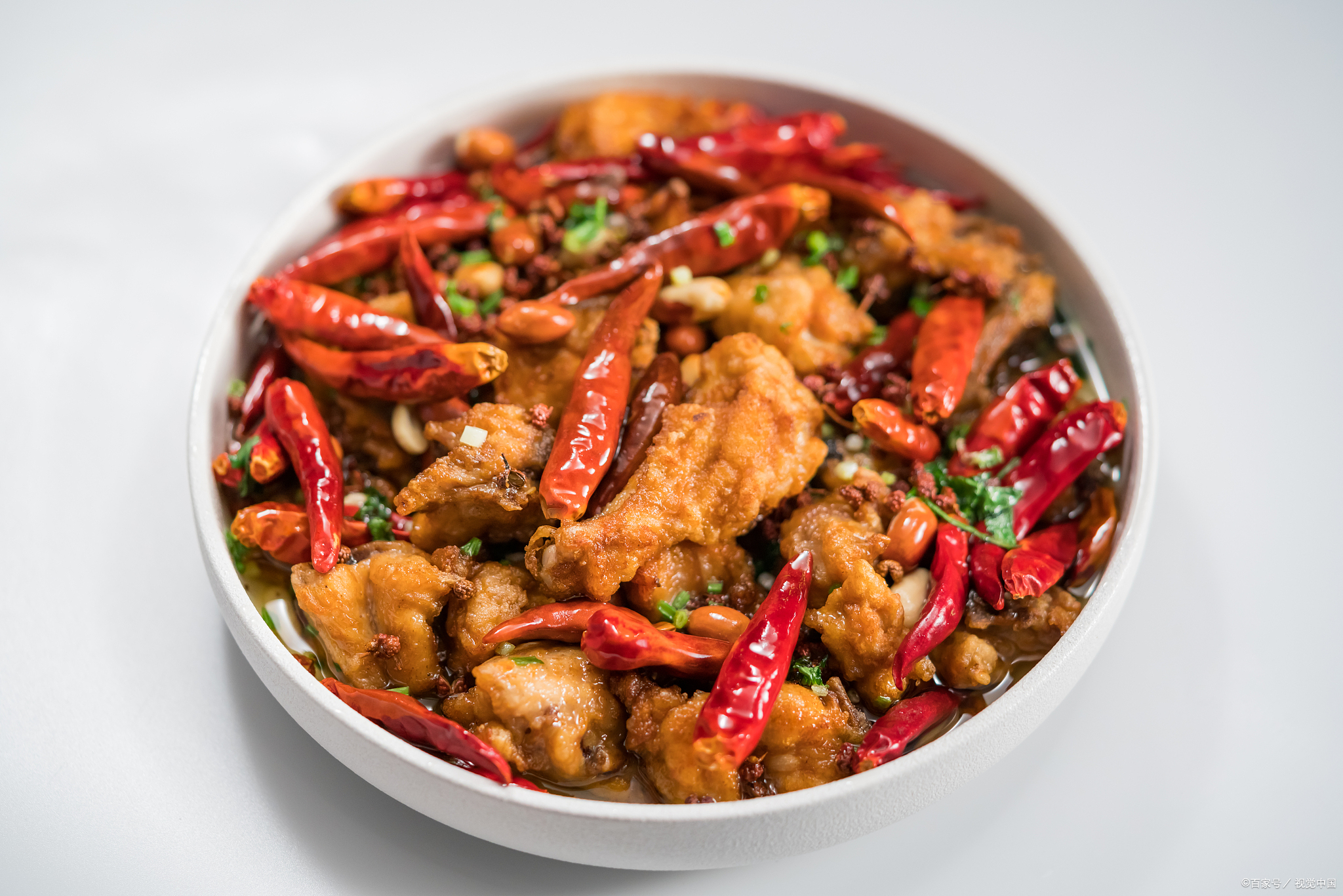 辣子鸡:麻辣鲜香的经典家常菜