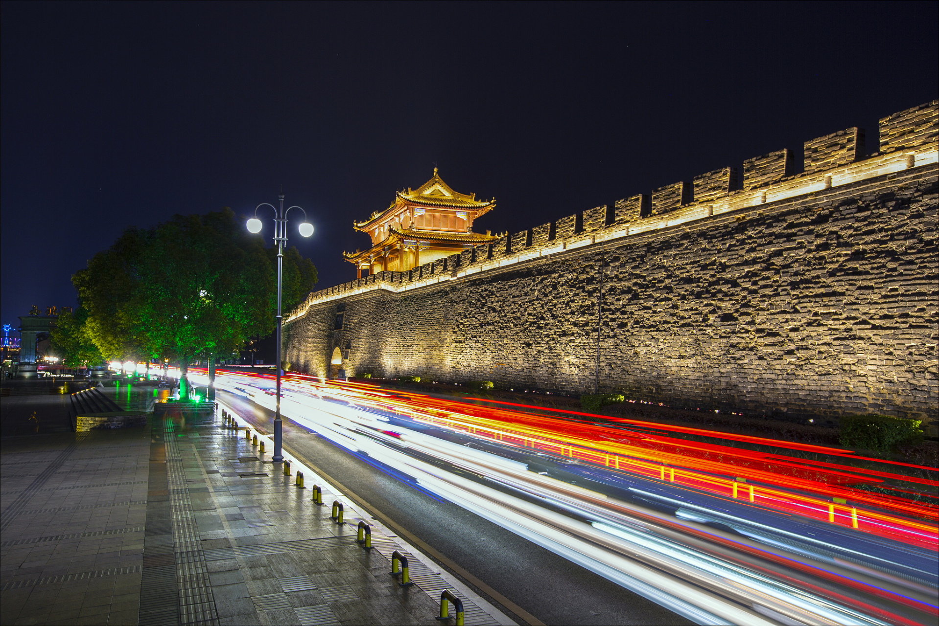 荆州古城夜景图片