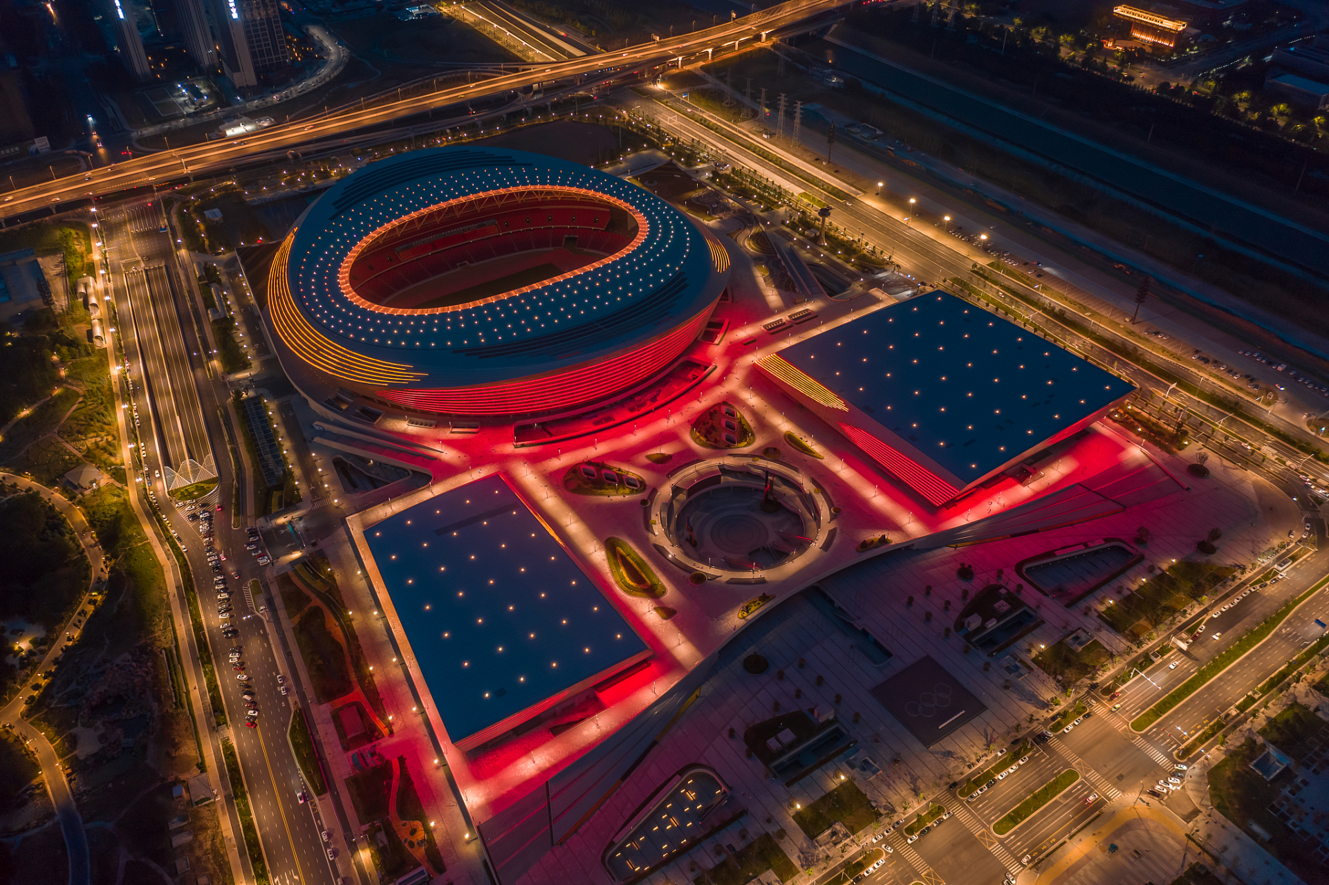 郑州奥体中心,一场城市与体育的浪漫邂逅93 郑州奥体中心是郑州西区