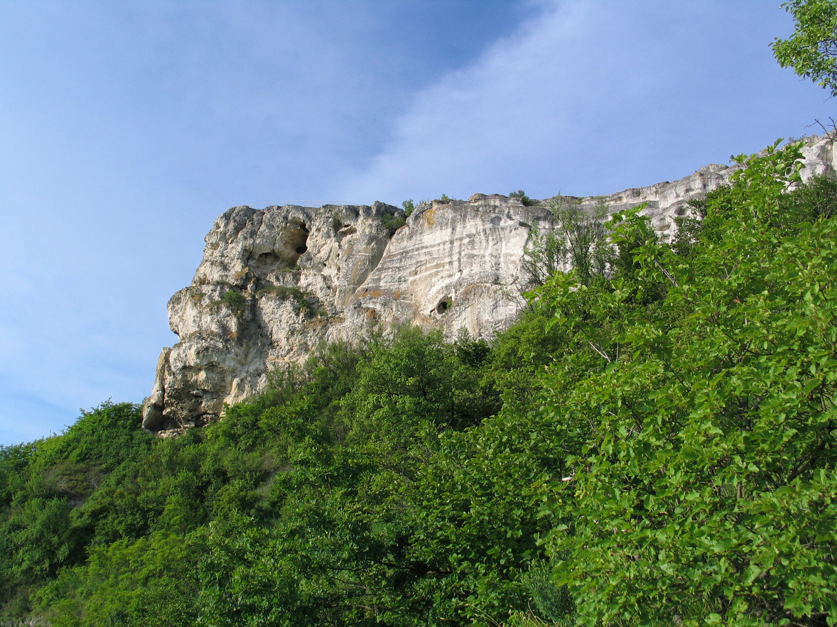 伏牛山世界地质公园,藏匿着神秘的地质历史,充满了自然景观和文化底蕴