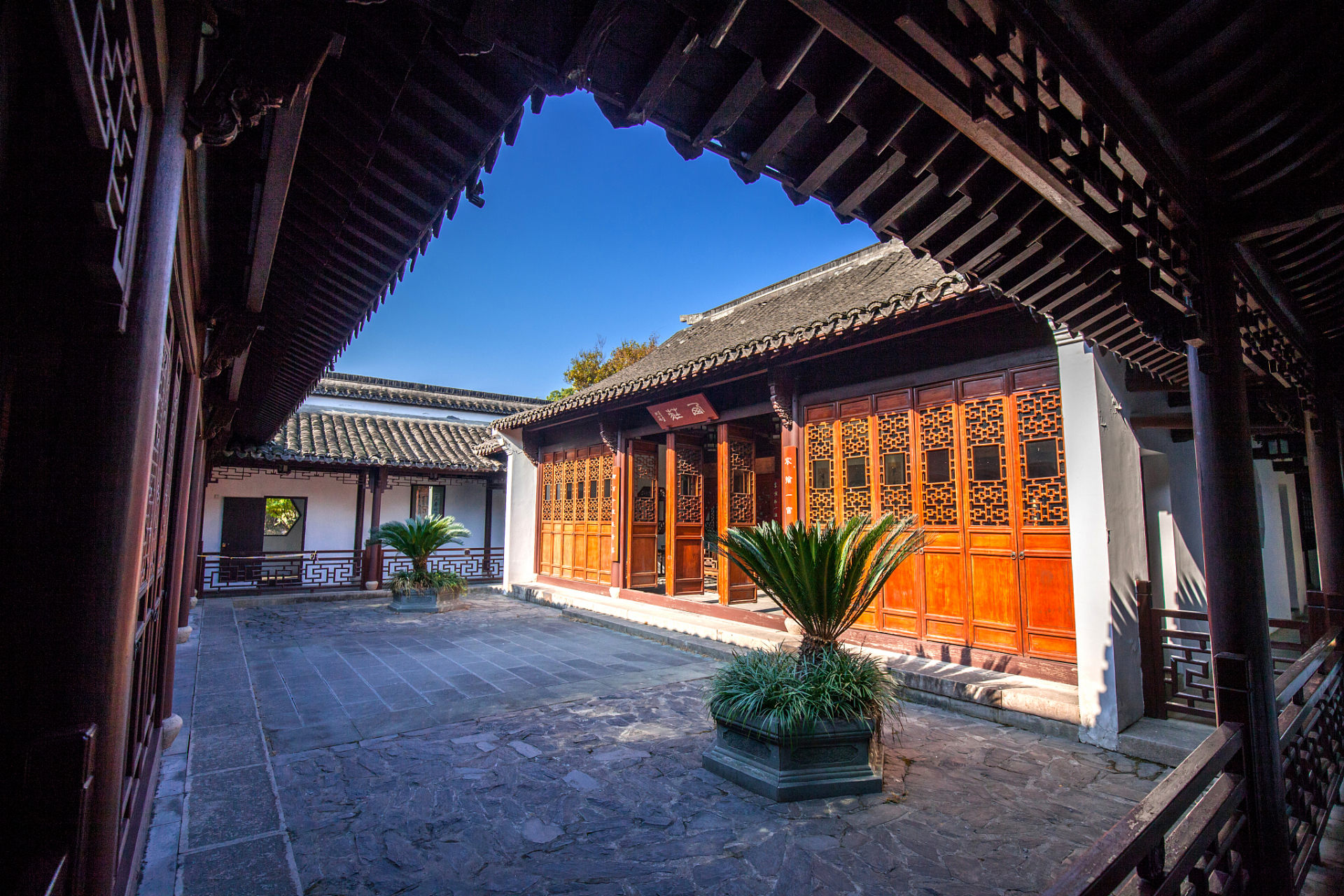 秋日生活创作季# 高庄,原名西溪山庄,承载着清初历史的沧桑和辉煌,是