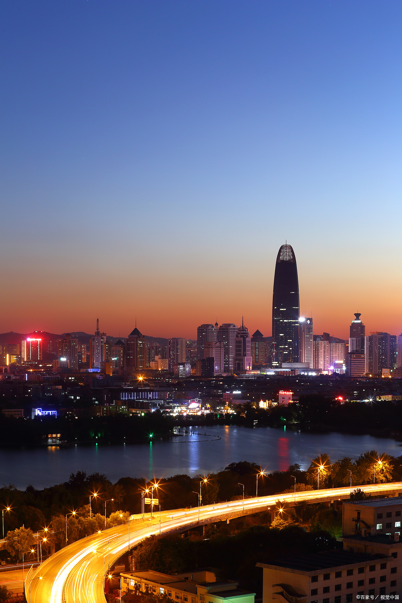 季# 秋天,正是旅行的黄金季节,而我,毫不犹豫地踏上了前往济南的旅程