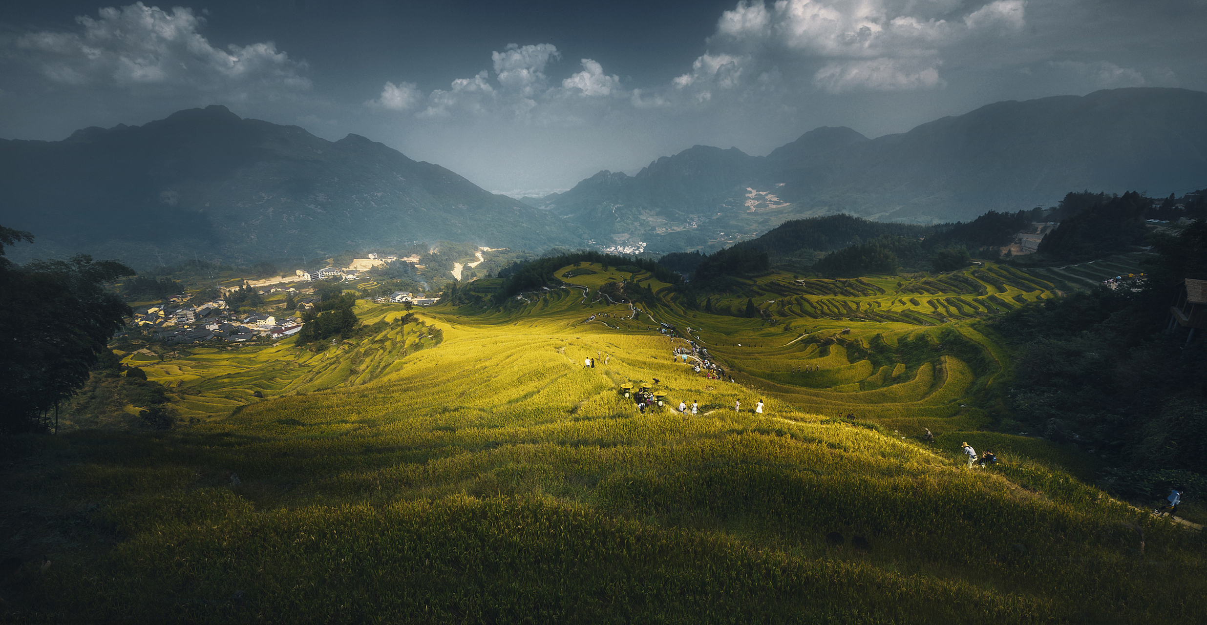 云和梯田,融合了自然和历史的交融之美,是一处令人流连忘返的旅行胜地