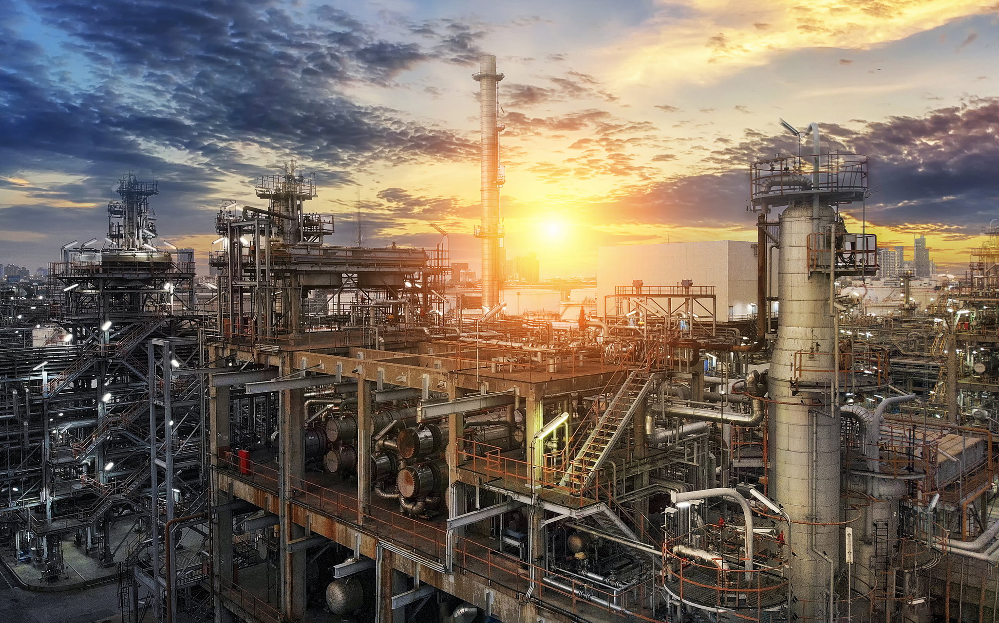 上游的欧美企业无法竞争,下游国家的企业无法积累,真是高手.