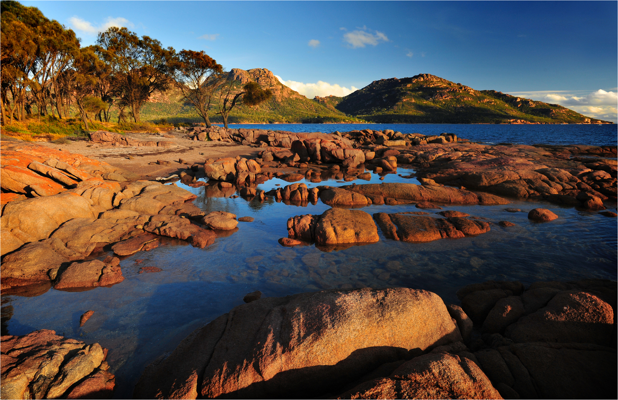 国家公园(mesa verde national park)是北美洲印第安人文化遗迹保留地