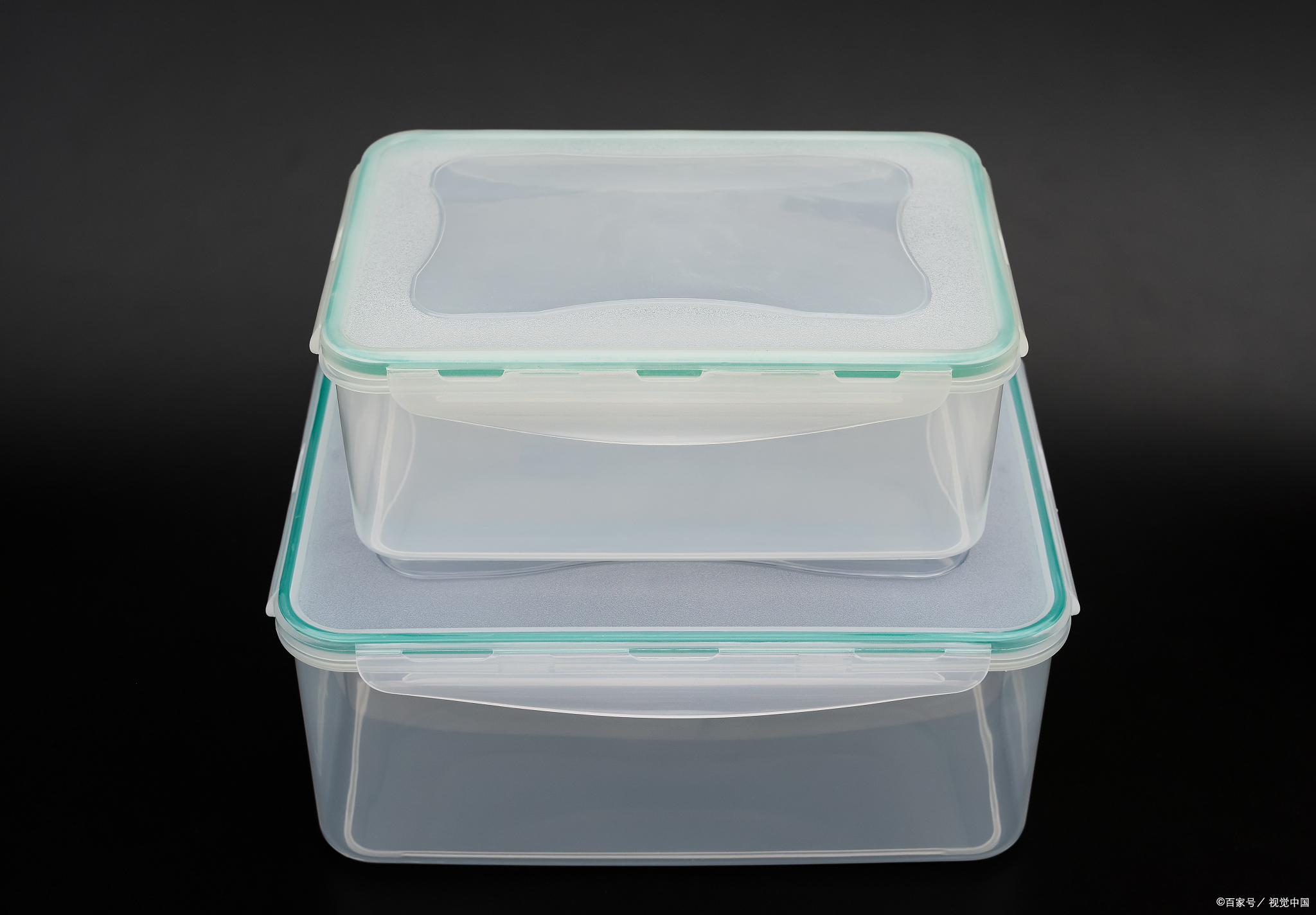 冰箱塑料密封盒 冰箱塑料密封盒是一种常见的食品储存容器,通常用于