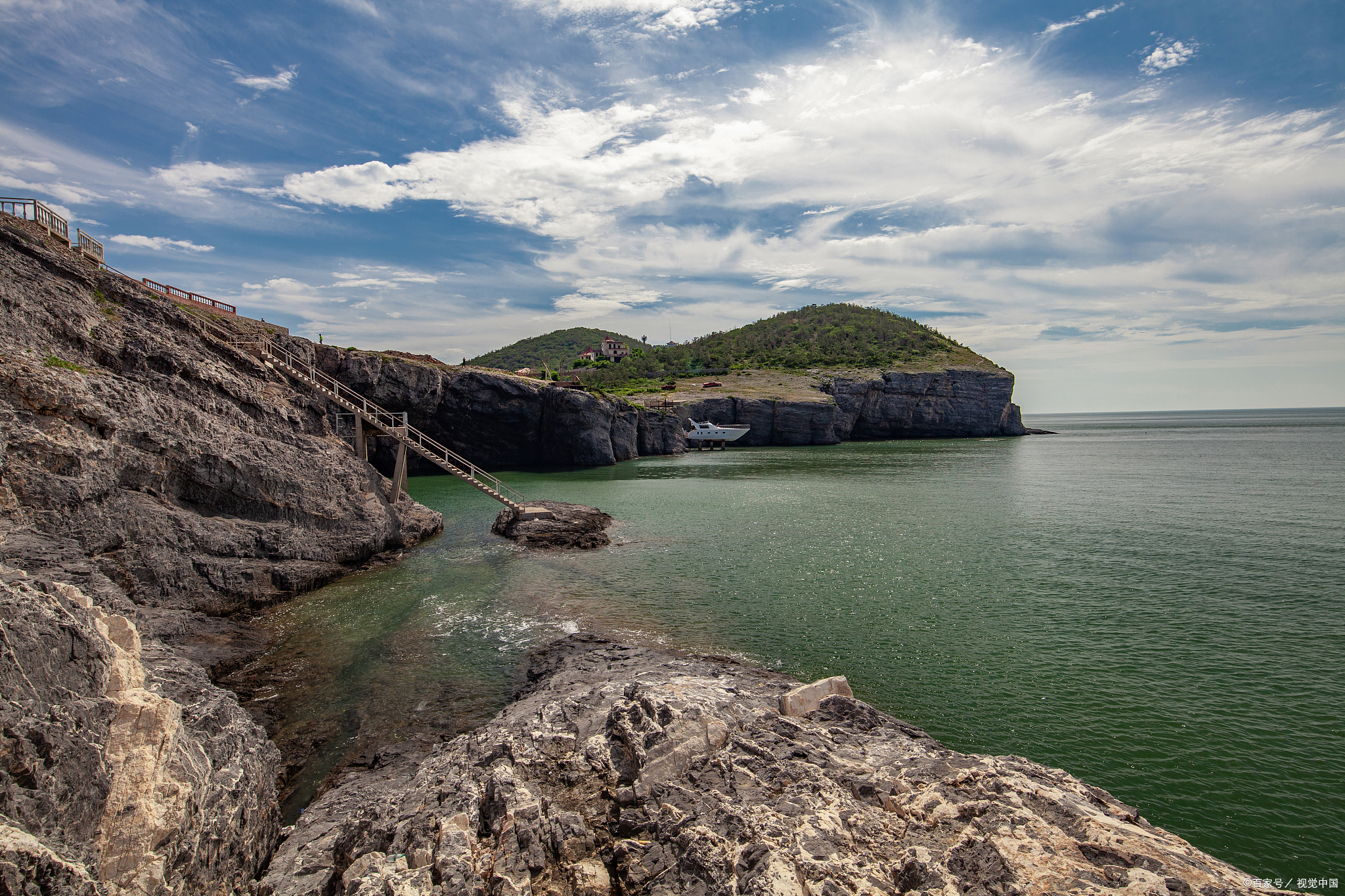 一,景点概况大长山岛位于中国辽宁省大连市,是一个美丽的海岛旅游胜地