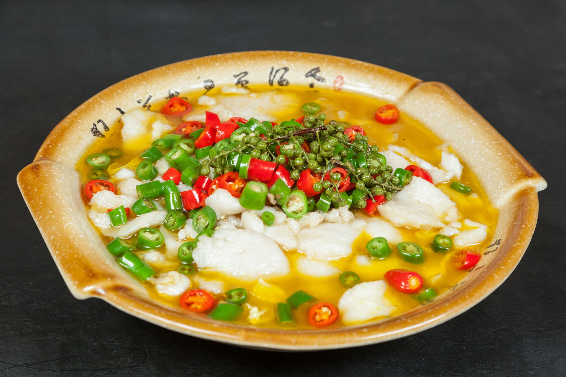 酸菜鱼片怎么做好吃又嫩滑呢?分享我的做法,喜欢的可以收藏.
