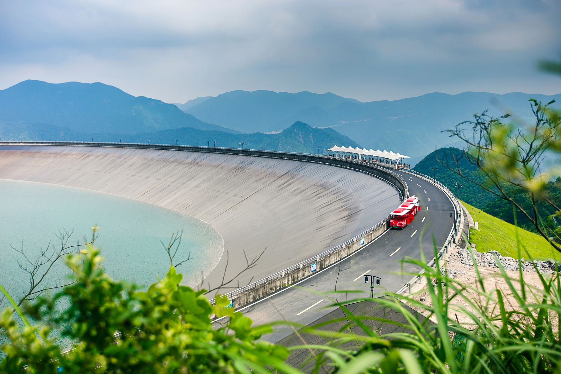 那就来江南天池吧! 江南天池为国家aaaa级旅游景区.