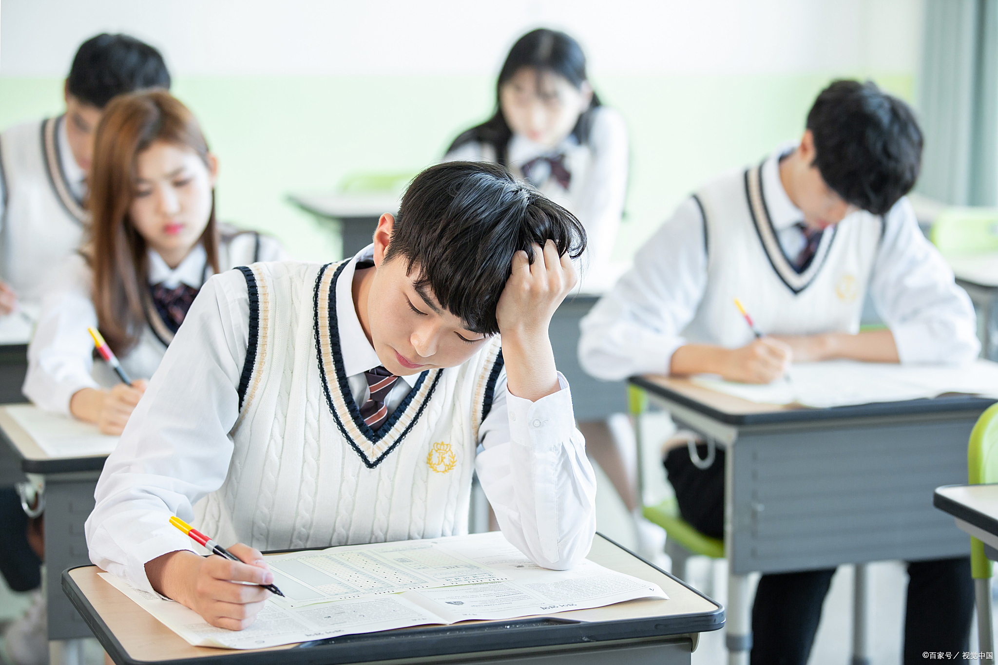 关于高考不焦虑!高中全科资料,孩子复习有方向的信息 关于高考不焦虑!高中全科资料,孩子复习有方向的信息