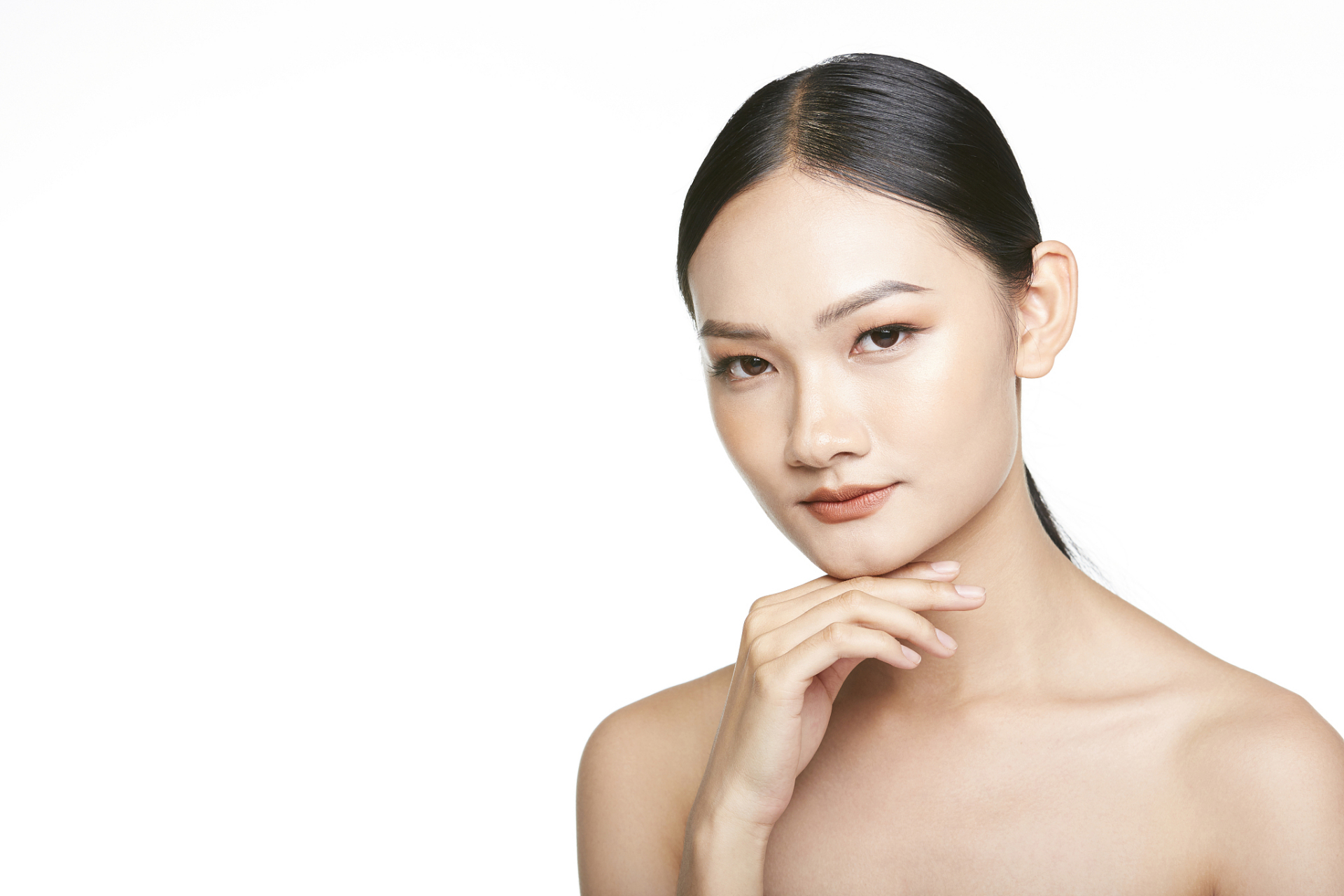 随着人们对外貌要求的提高,医美技术得到了广泛的应用和推广.