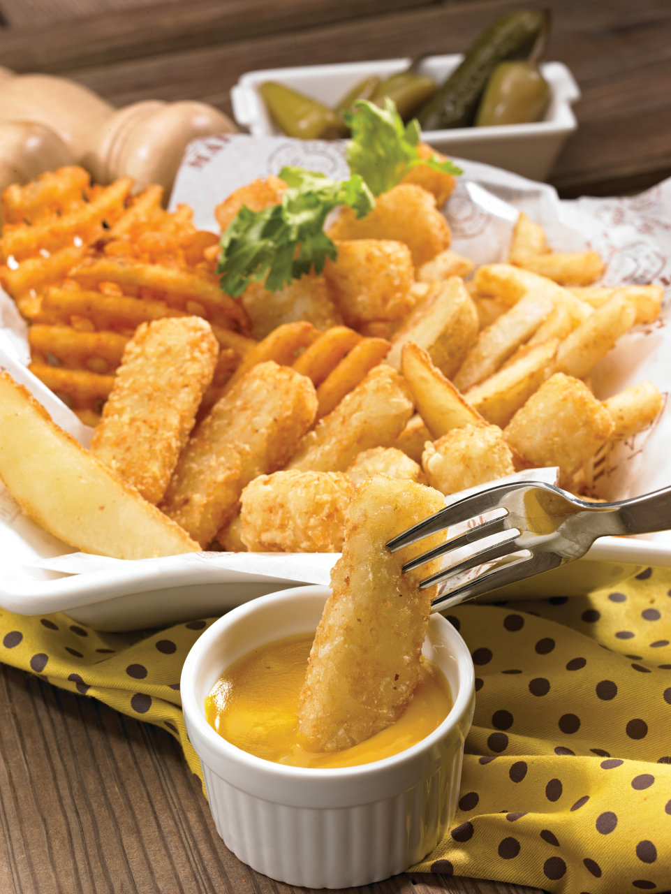 高热量食物通常富含能量密度高的成分,如脂肪和糖.