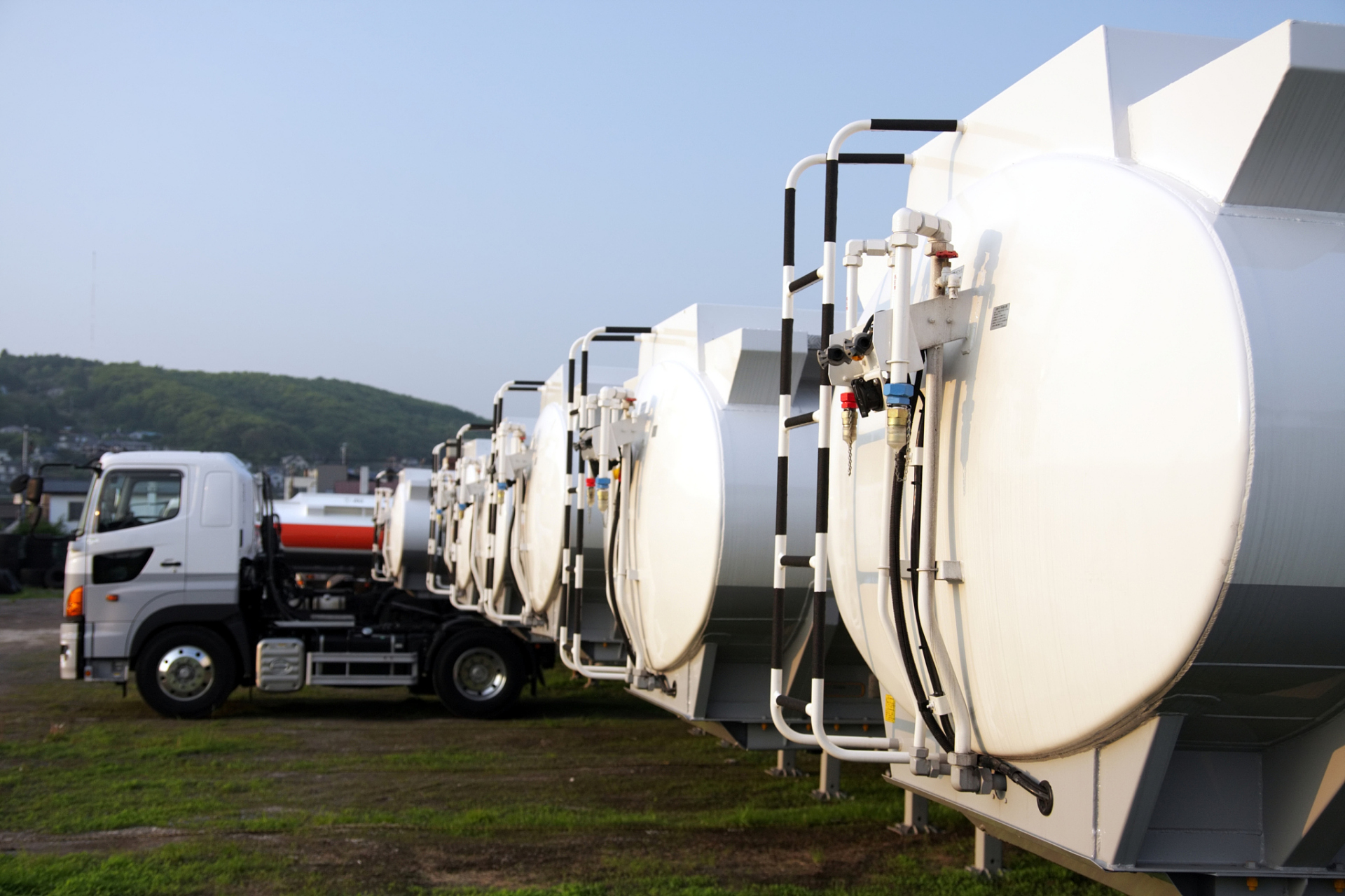 你听说过用破旧的罐车运输食用油吗?