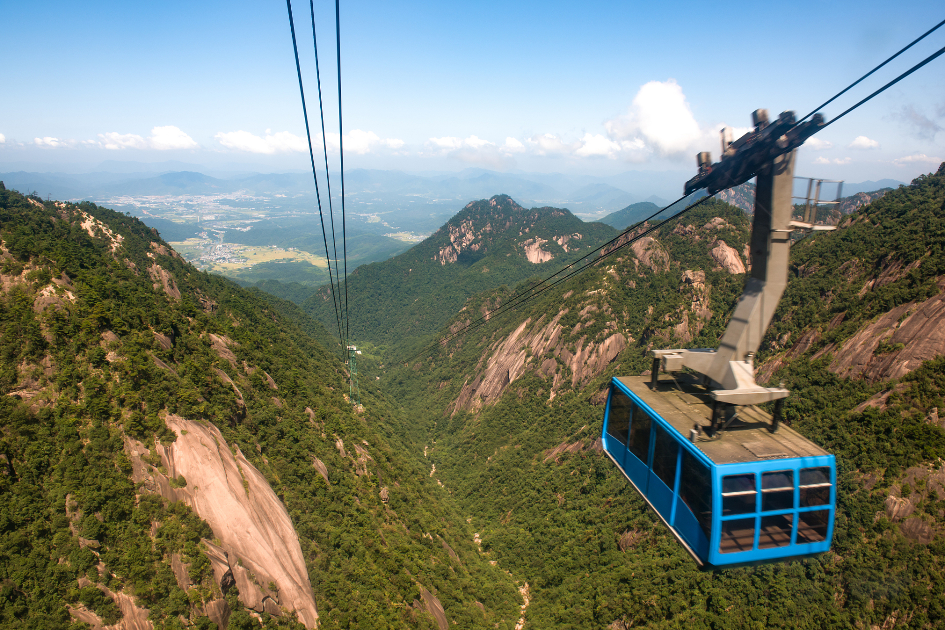 但索道等需自费哦.为了美丽的黄山,请文明旅游.