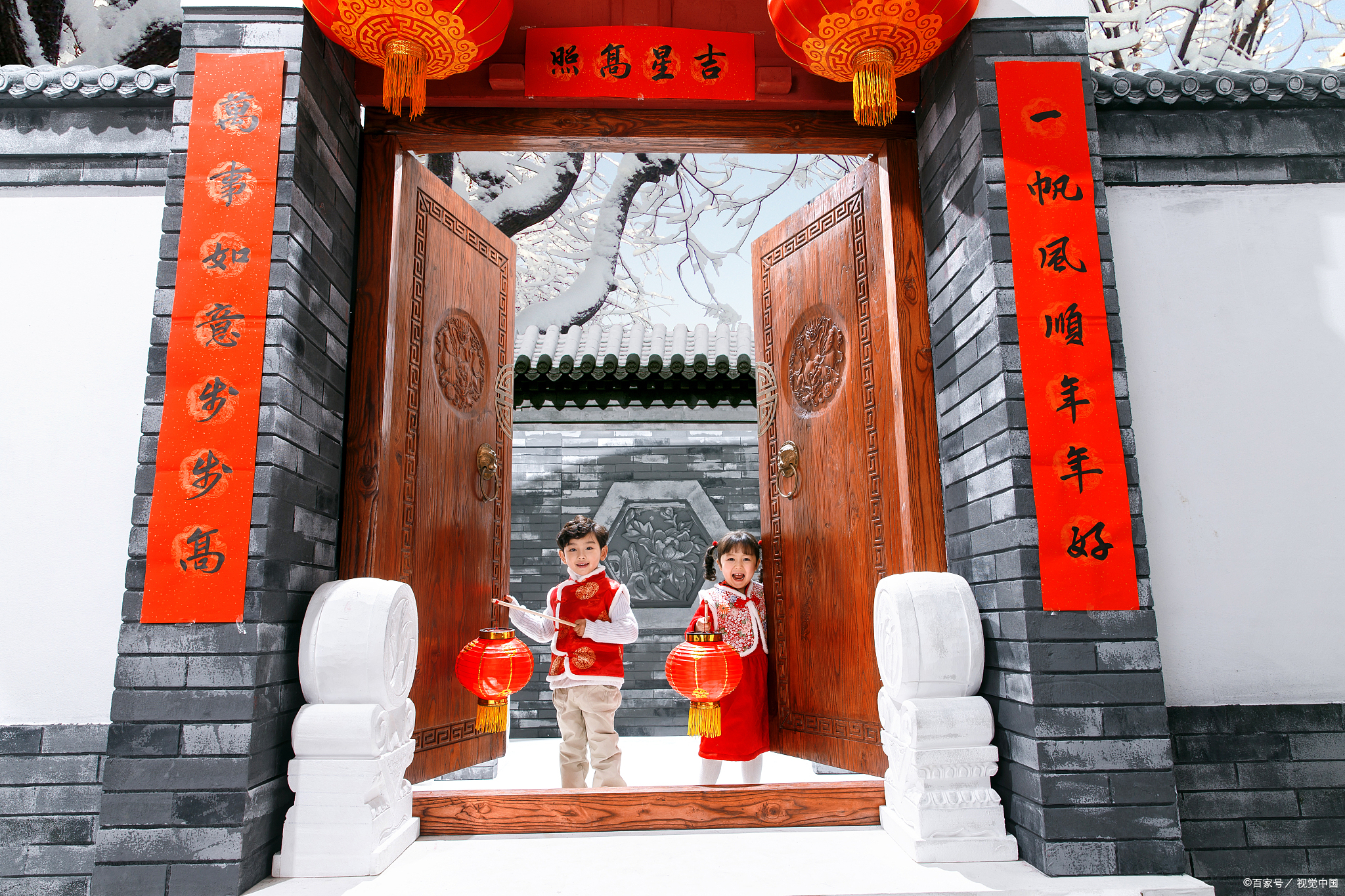 今年的春联可别贴错了哟!